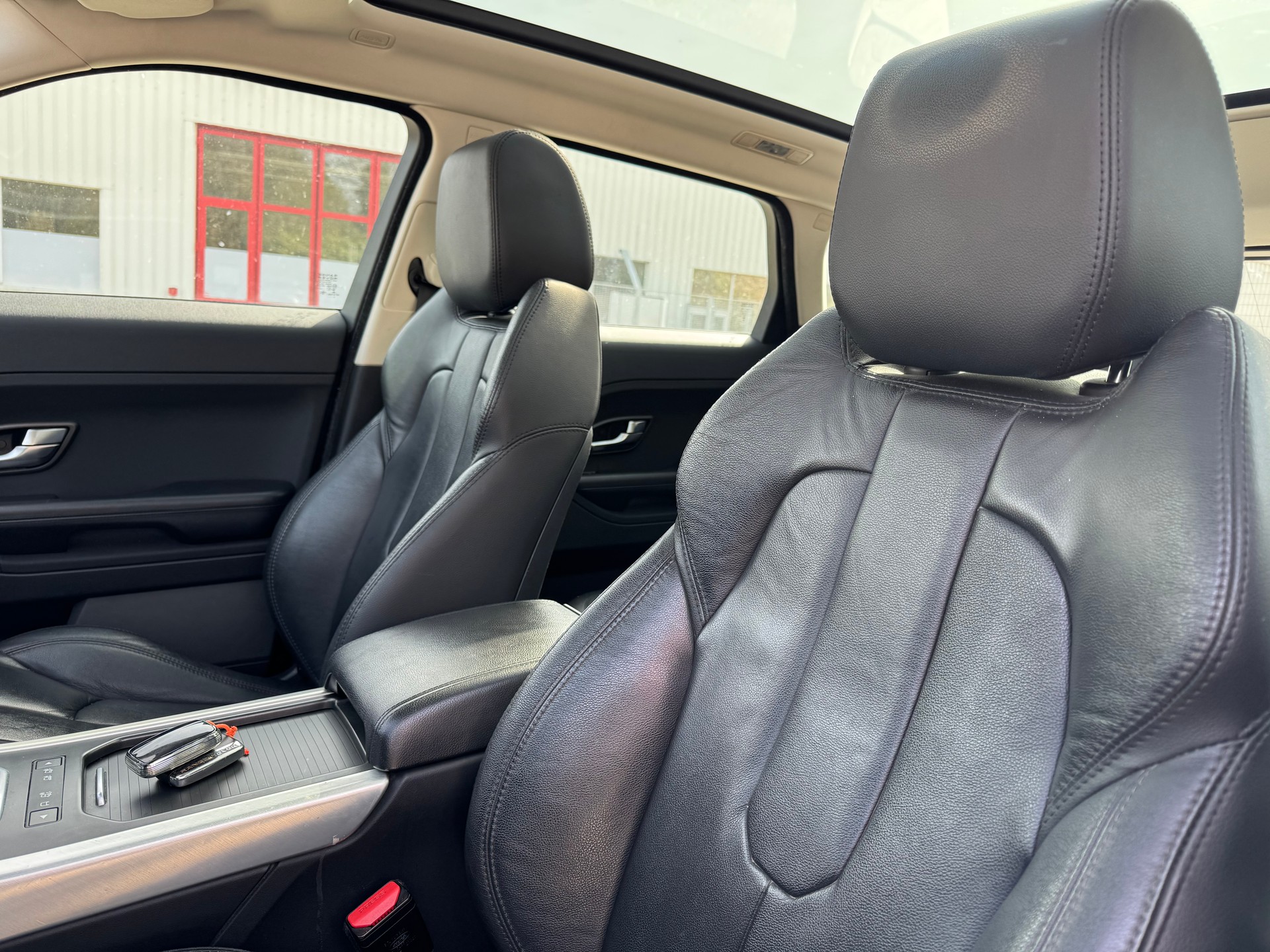 LAND ROVER Range Rover Evoque 2.0 Si4 Prestige AT6-image-7
