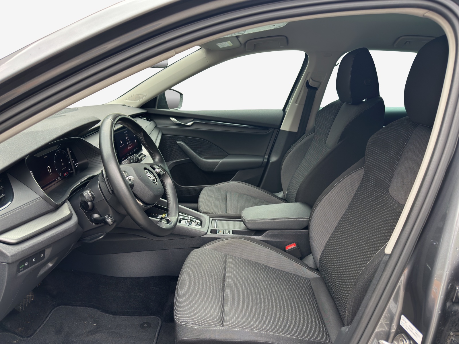 SKODA Octavia Combi 1.4 TSI PHEV DSG Ambition-image-8