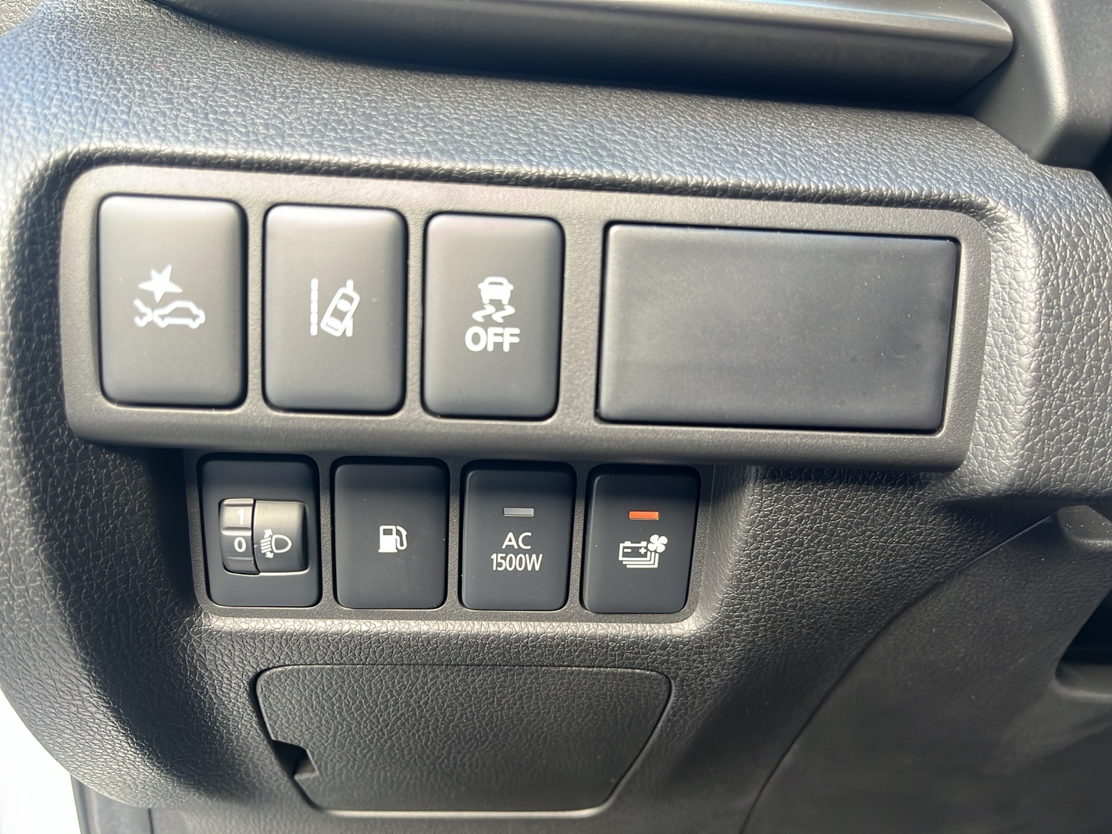 MITSUBISHI Eclipse Cross 2.4 PHEV Blackline 4WD-image-16