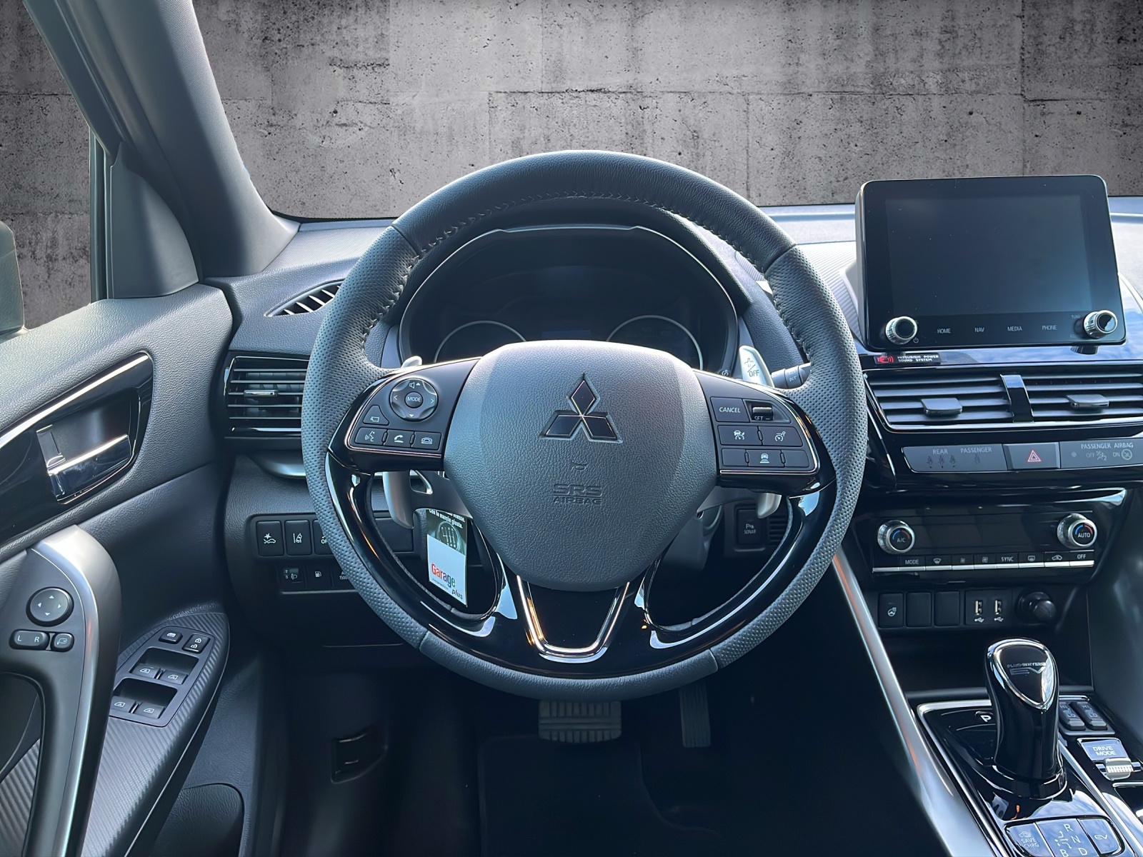 MITSUBISHI Eclipse Cross 2.4 PHEV Blackline 4WD-image-9