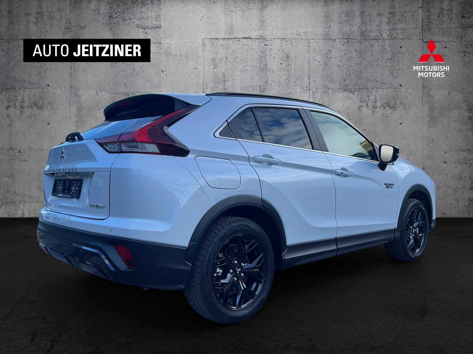 MITSUBISHI Eclipse Cross 2.4 PHEV Blackline 4WD-image-6