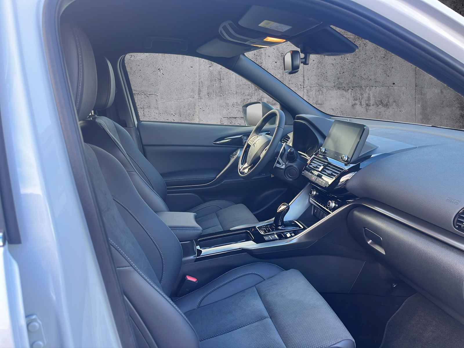 MITSUBISHI Eclipse Cross 2.4 PHEV Blackline 4WD-image-12