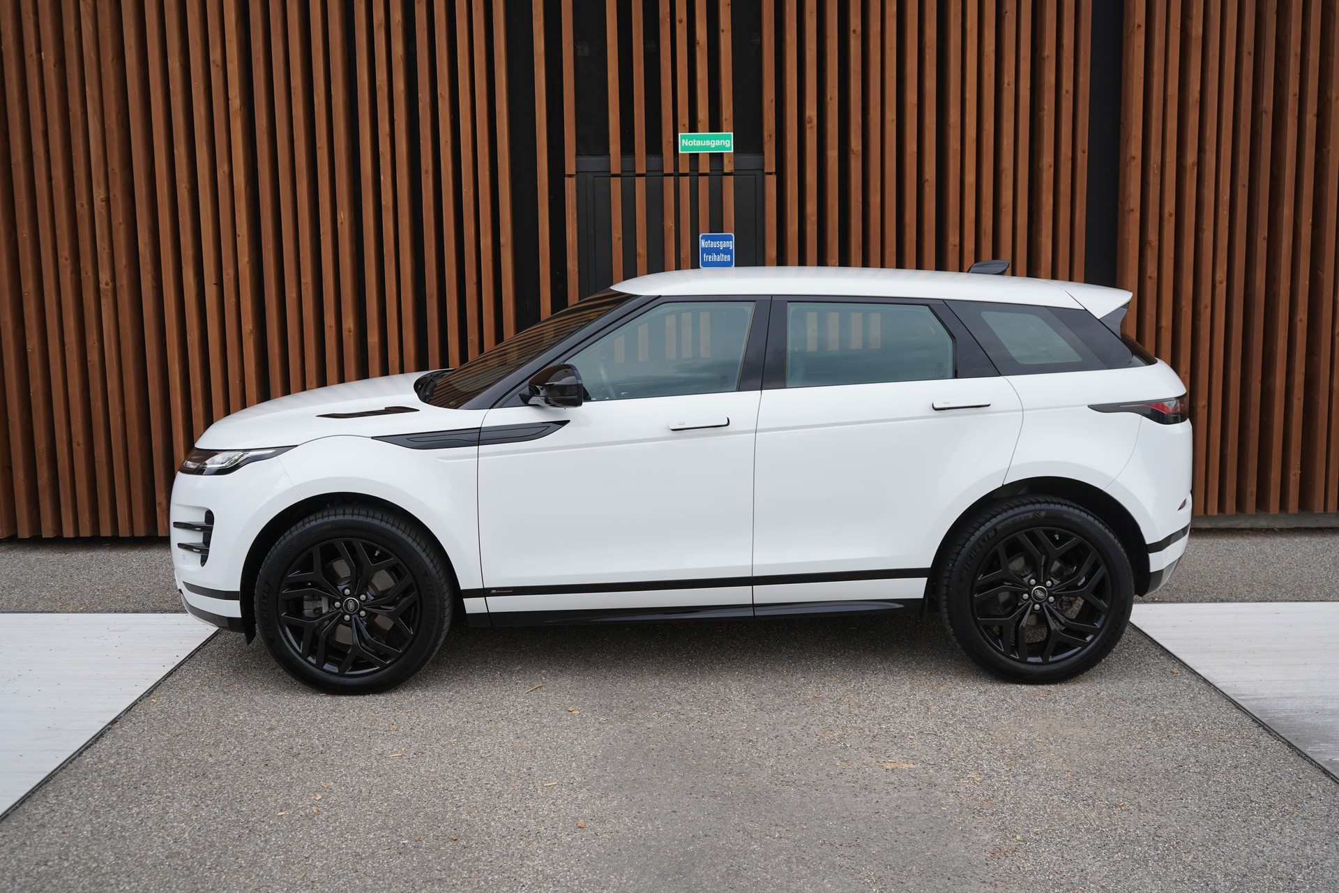 LAND ROVER RANGE ROVER EVOQUE R-DYNAMIC P 200 AT9 l 200 PS-image-4