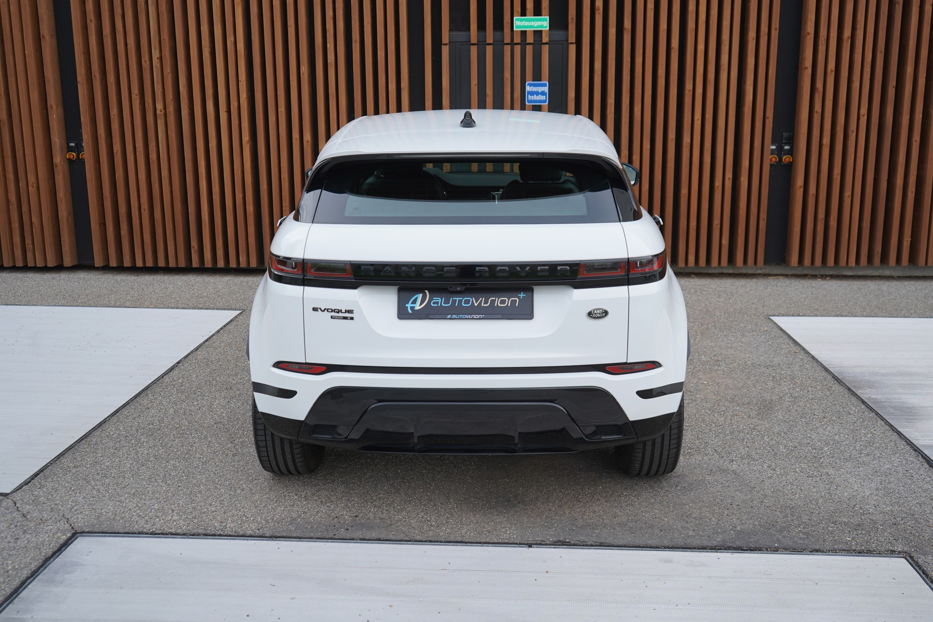 LAND ROVER RANGE ROVER EVOQUE R-DYNAMIC P 200 AT9 l 200 PS-image-16