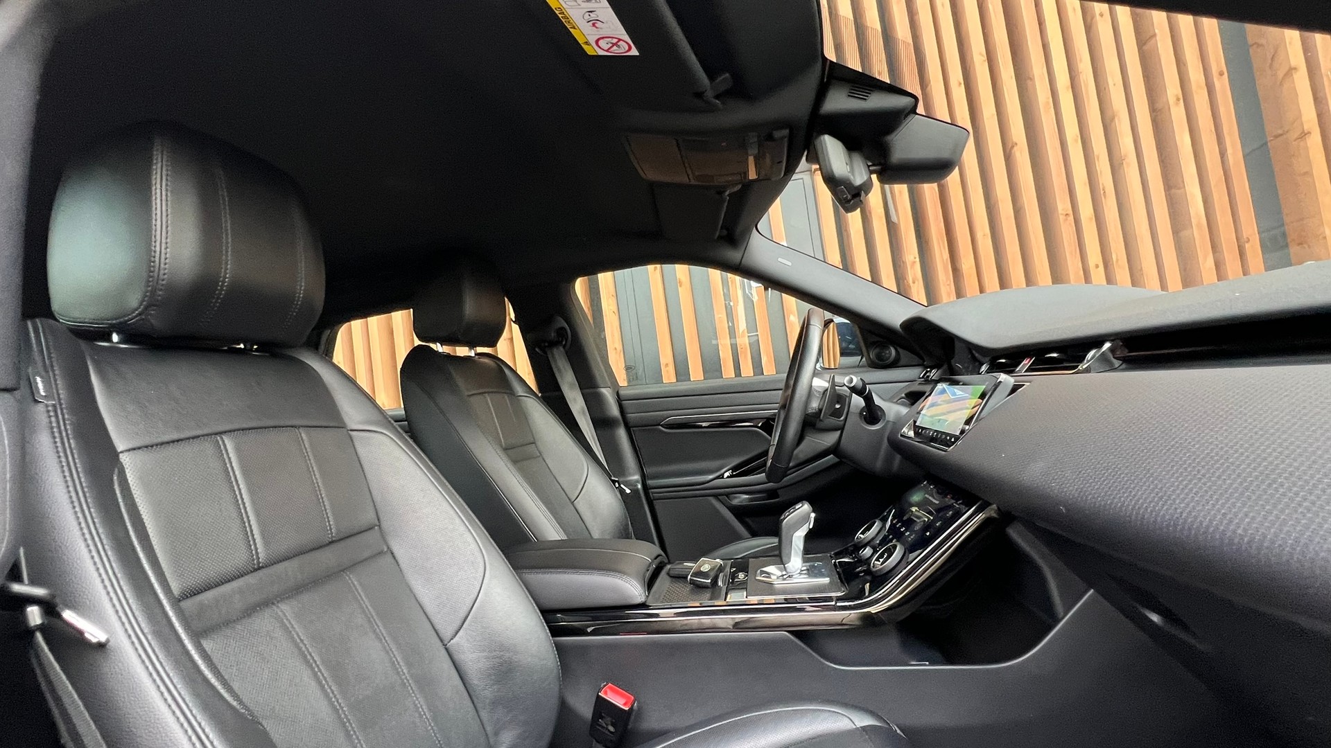 LAND ROVER RANGE ROVER EVOQUE R-DYNAMIC P 200 AT9 l 200 PS-image-25