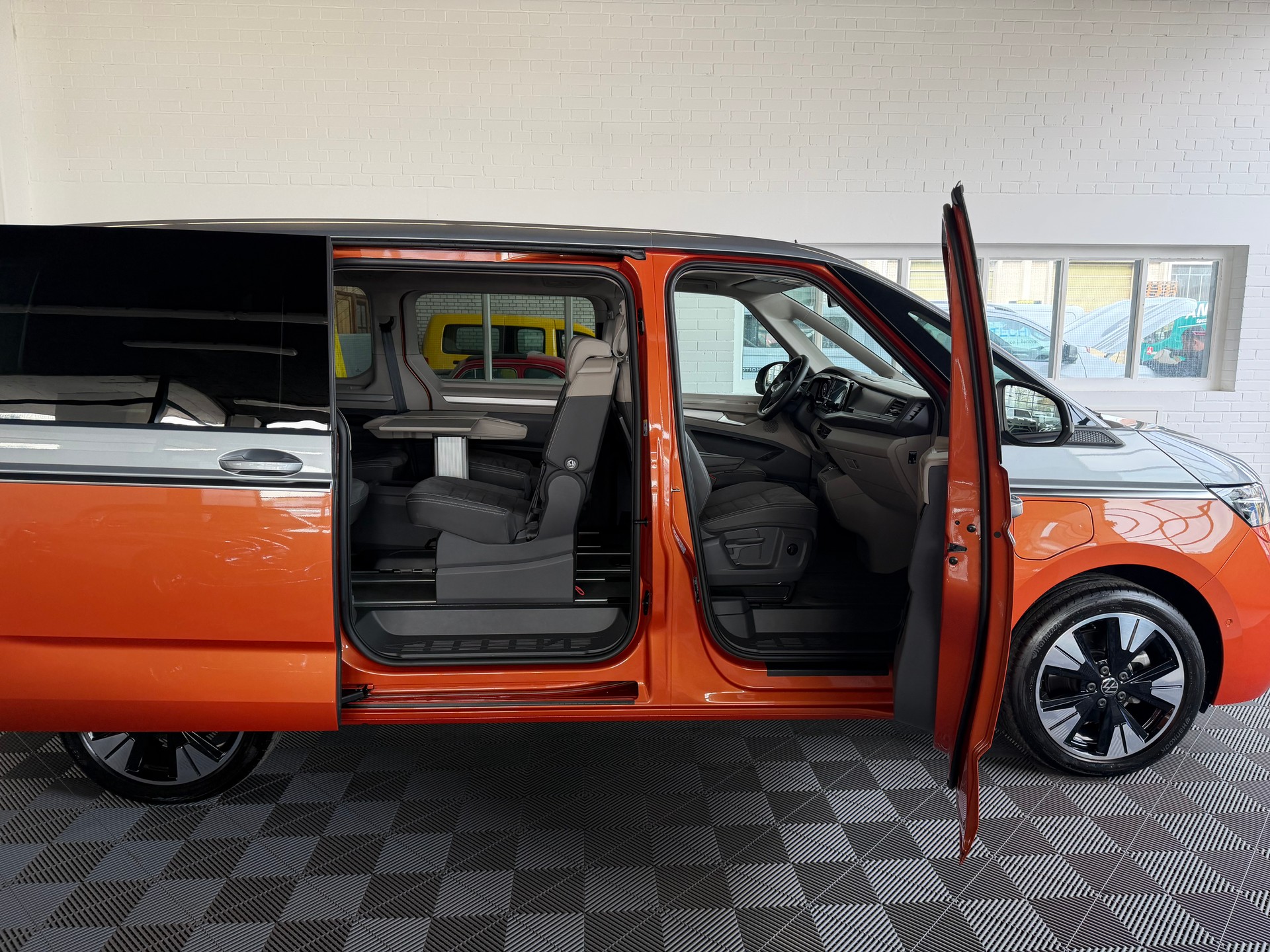 VW Multivan 1.5 eHybrid '' GOAL EDITION '' Life 4Motion 4X4 DSG-image-9