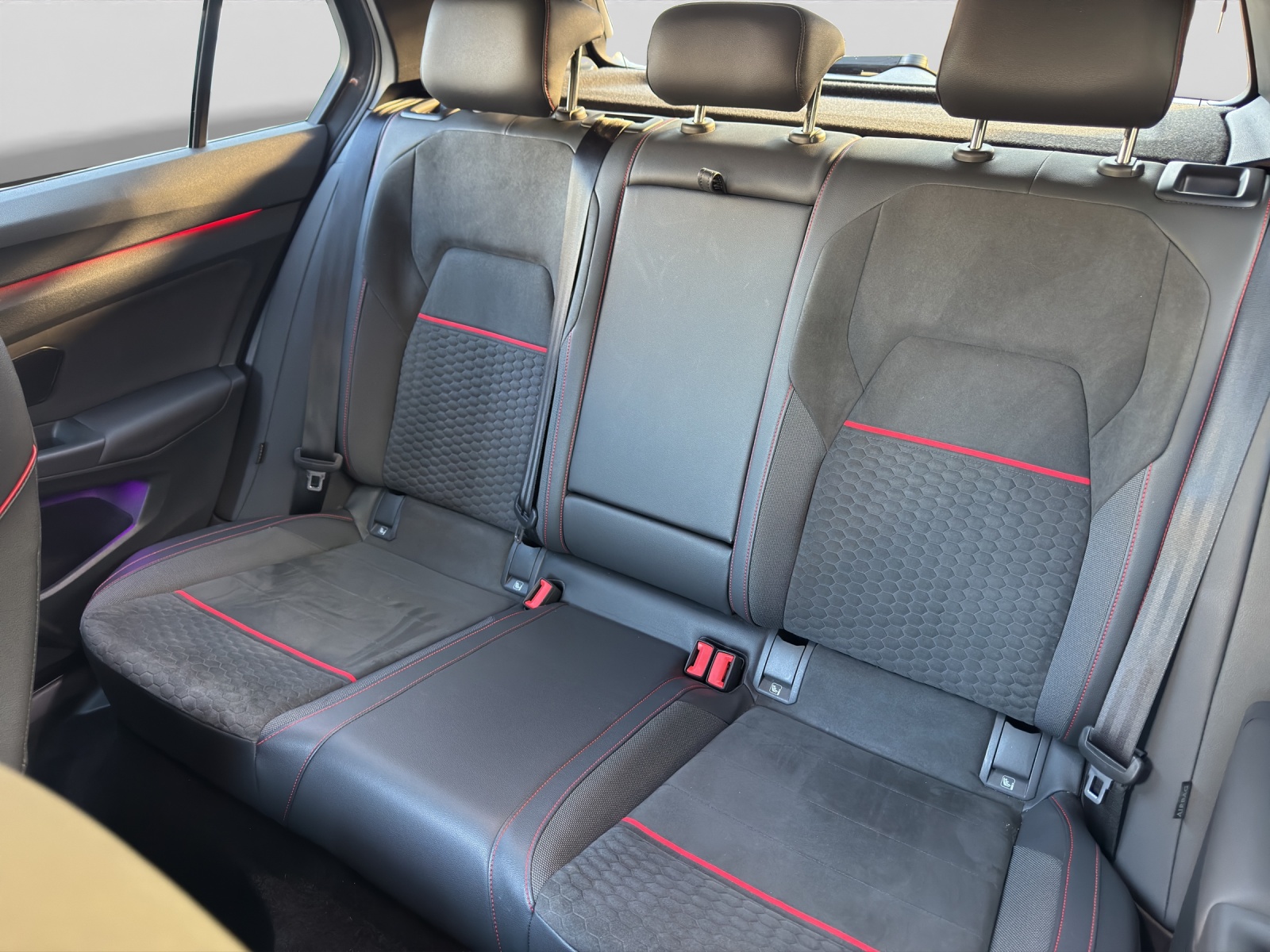 VW Golf 2.0 TSI GTI Clubsport DSG-image-10