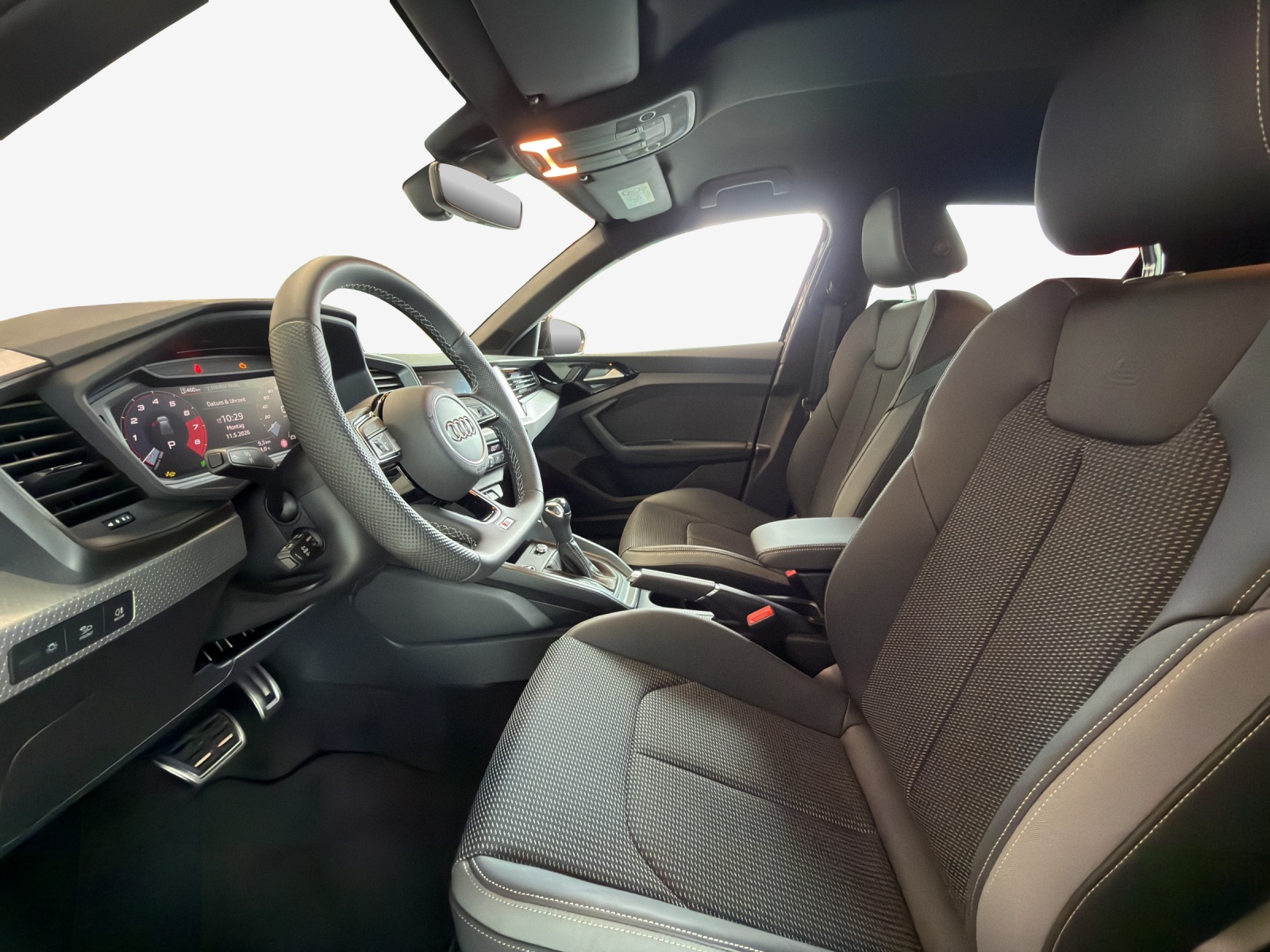 AUDI A1 Sportback 30 TFSI S Line Attraction S-tronic-image-7