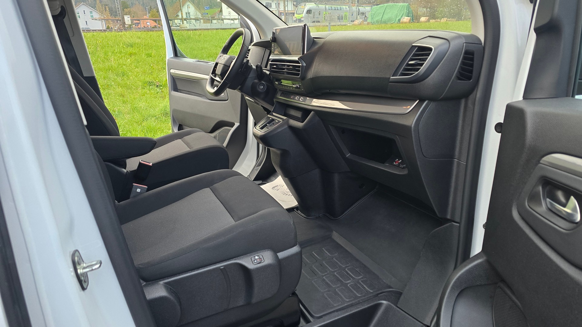 OPEL Zafira Life 2.0 CDTI Business Edition M Automatik-image-13