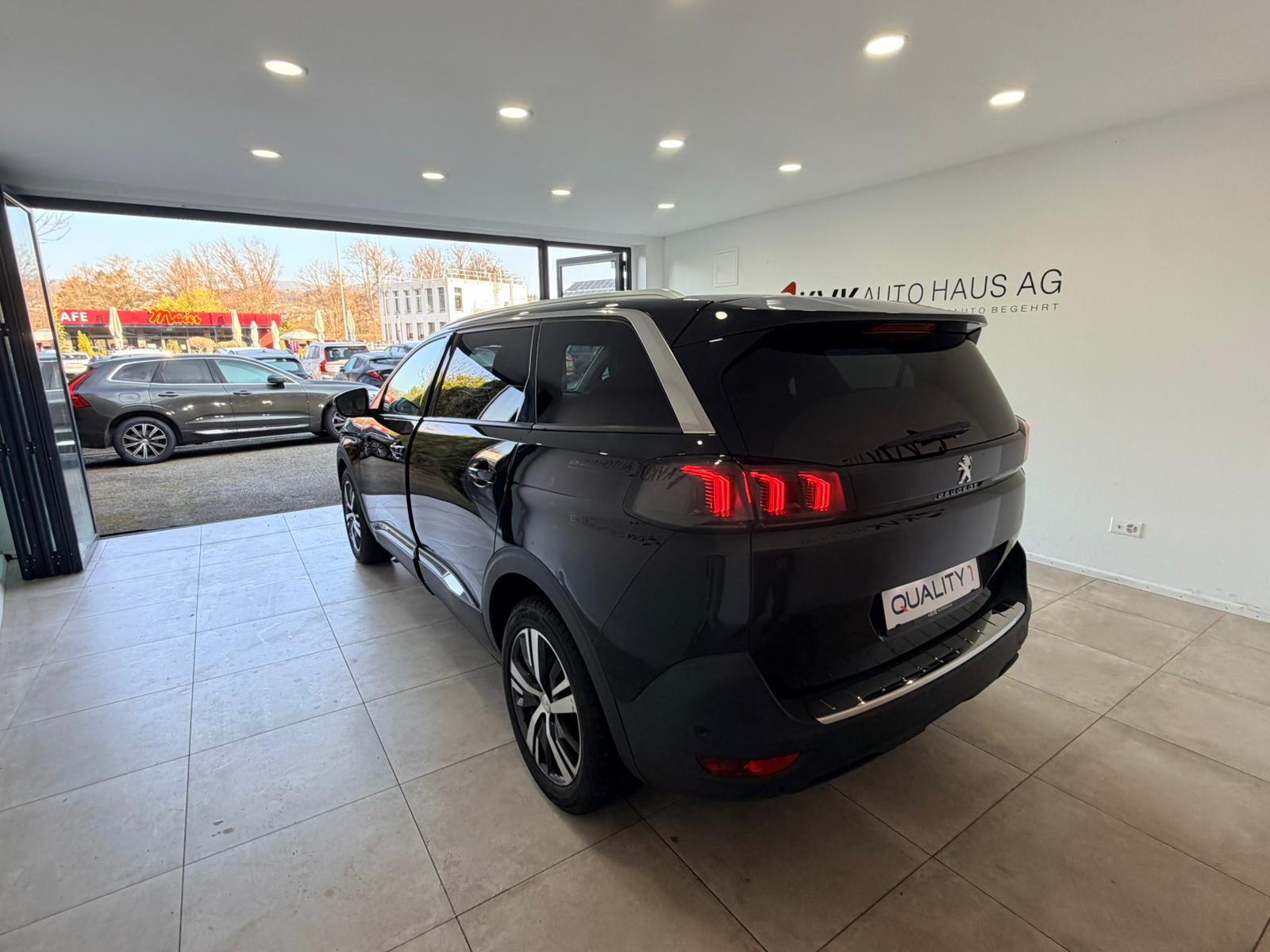 PEUGEOT 5008 1.5 BlueHDi Allure Pack EAT8*7 Plätzer*-image-5