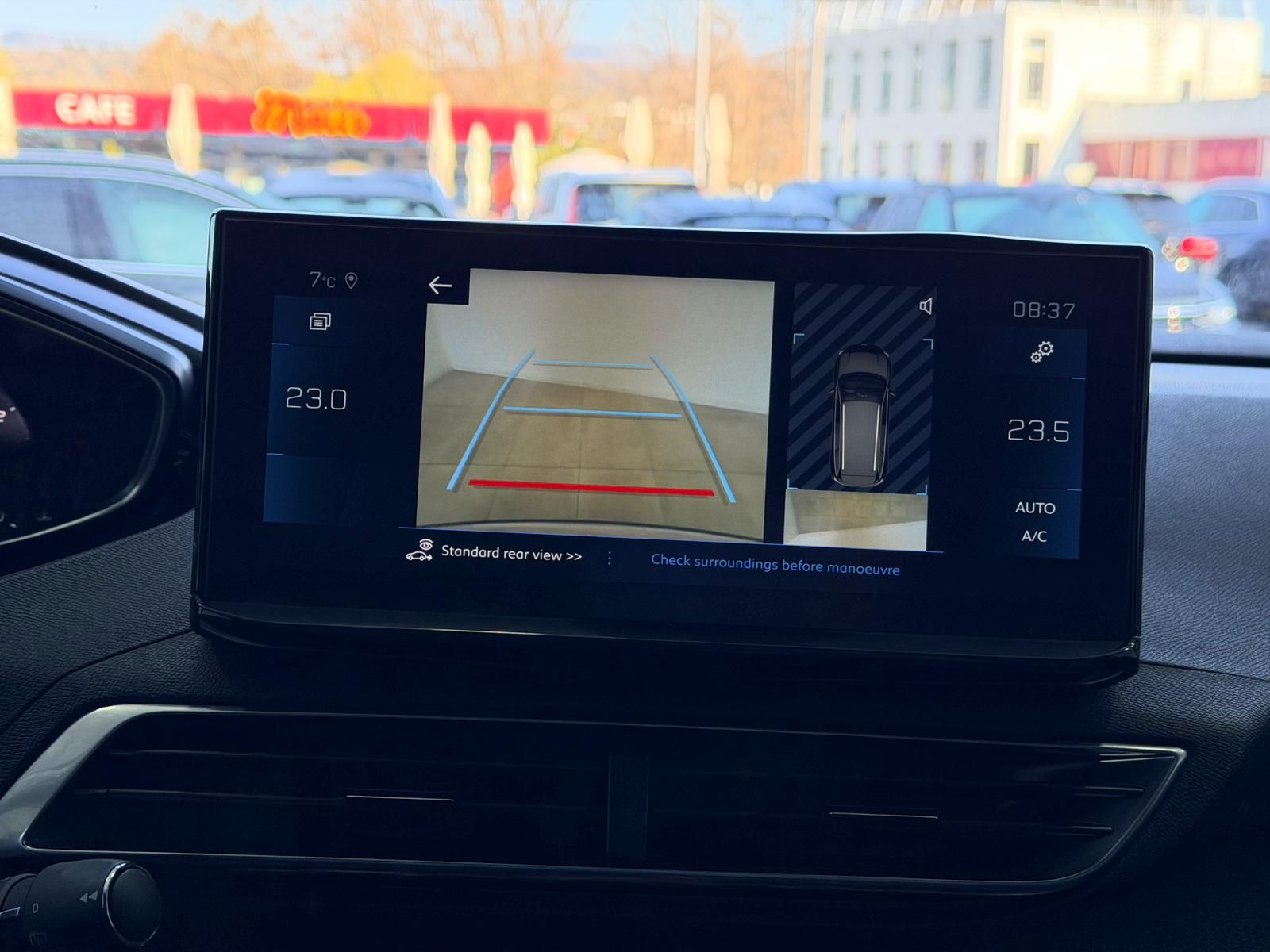 PEUGEOT 5008 1.5 BlueHDi Allure Pack EAT8*7 Plätzer*-image-9