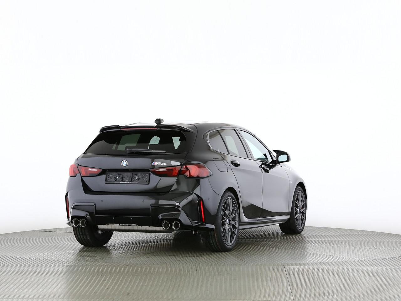 BMW M135i xDrive-image-10