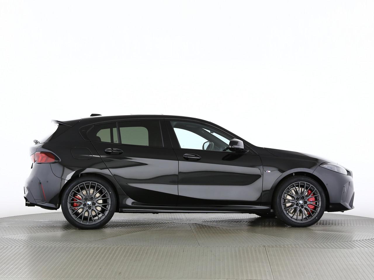 BMW M135i xDrive-image-14
