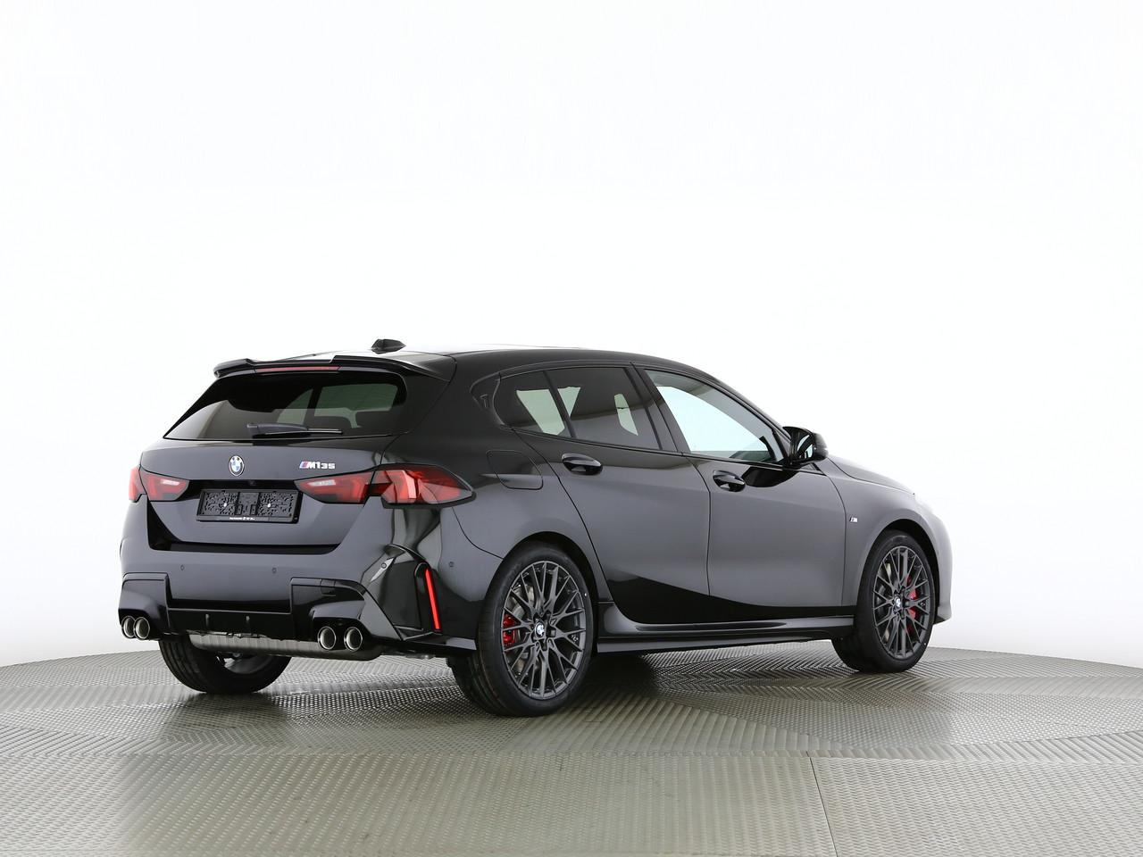 BMW M135i xDrive-image-11