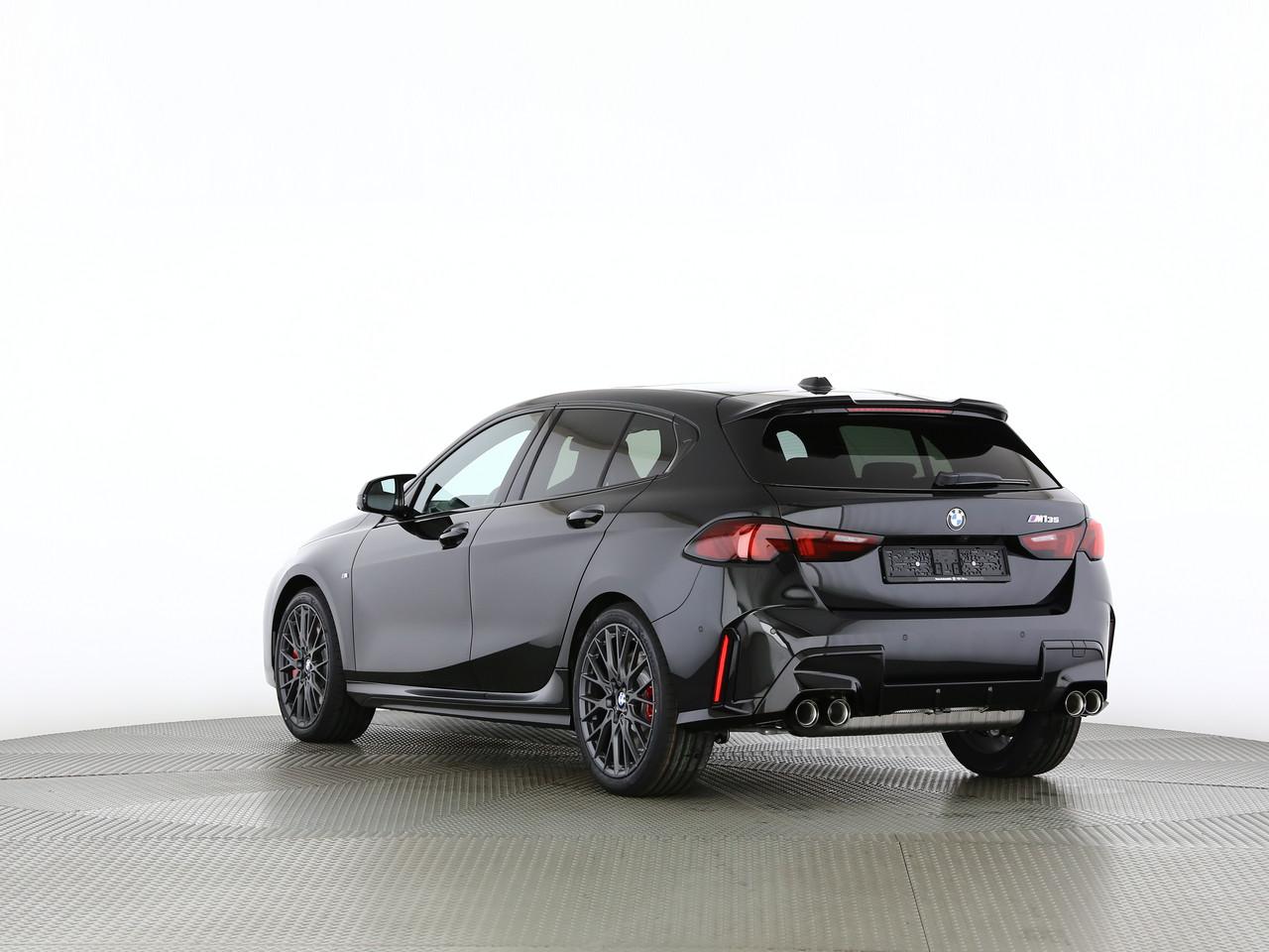 BMW M135i xDrive-image-7