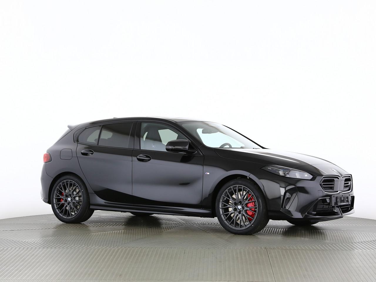 BMW M135i xDrive-image-16