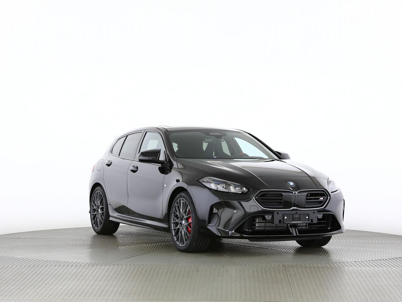 BMW M135i xDrive-image-18