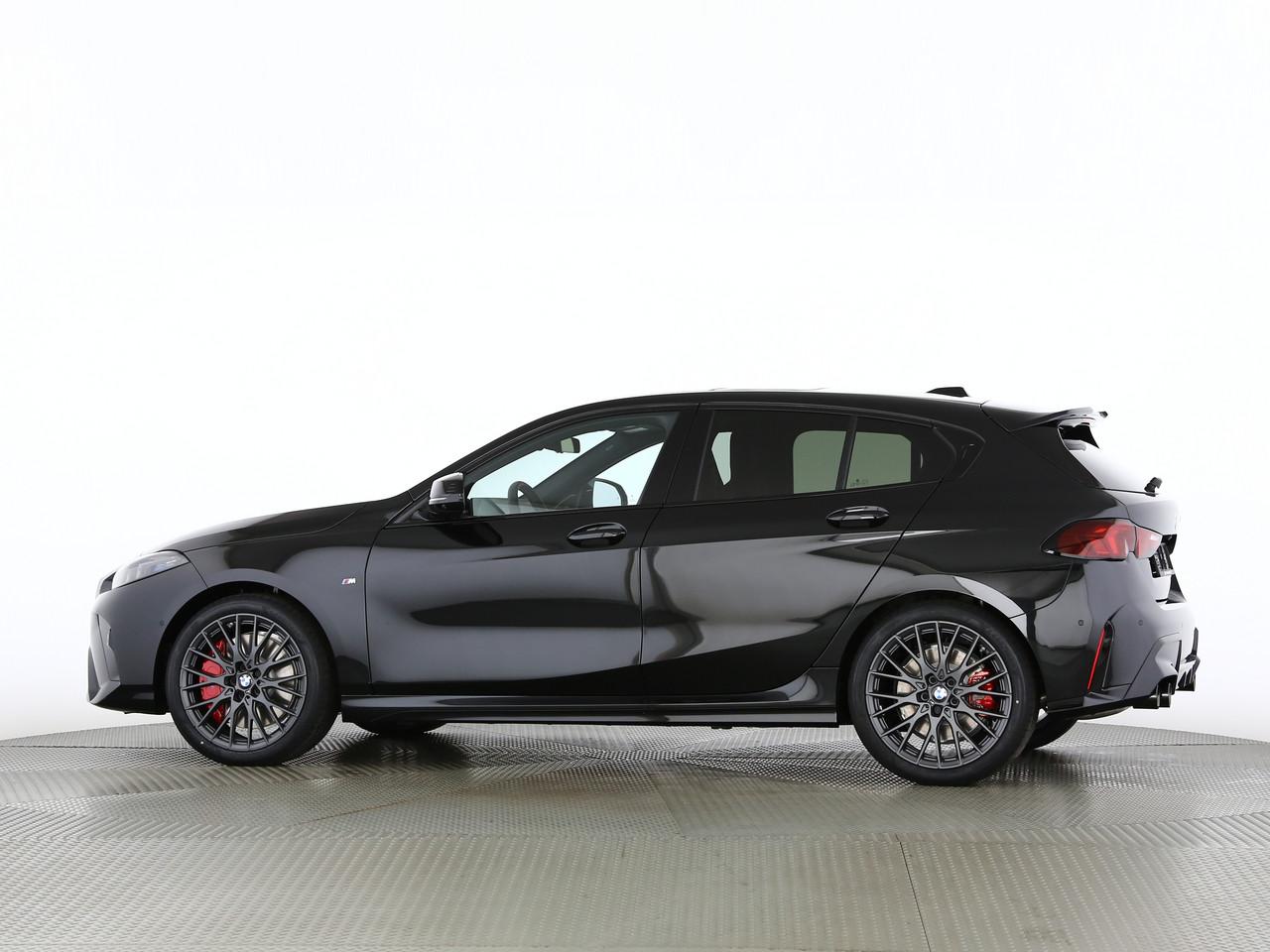 BMW M135i xDrive-image-4
