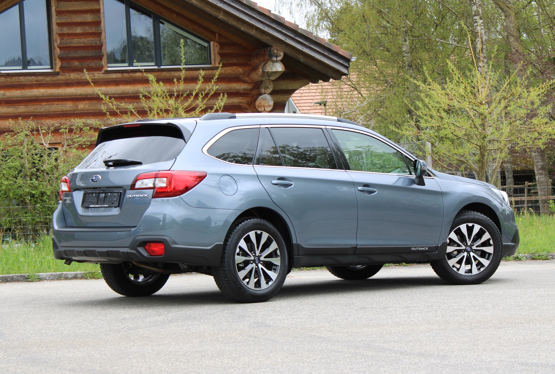 SUBARU Outback 2.5i Luxury AWD Lineartronic-image-6