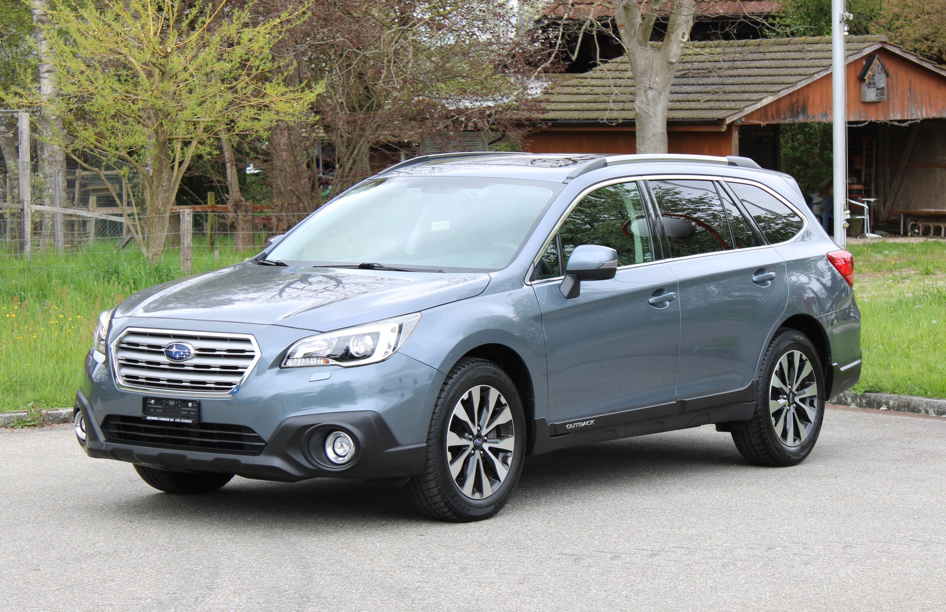 SUBARU Outback 2.5i Luxury AWD Lineartronic-image-3