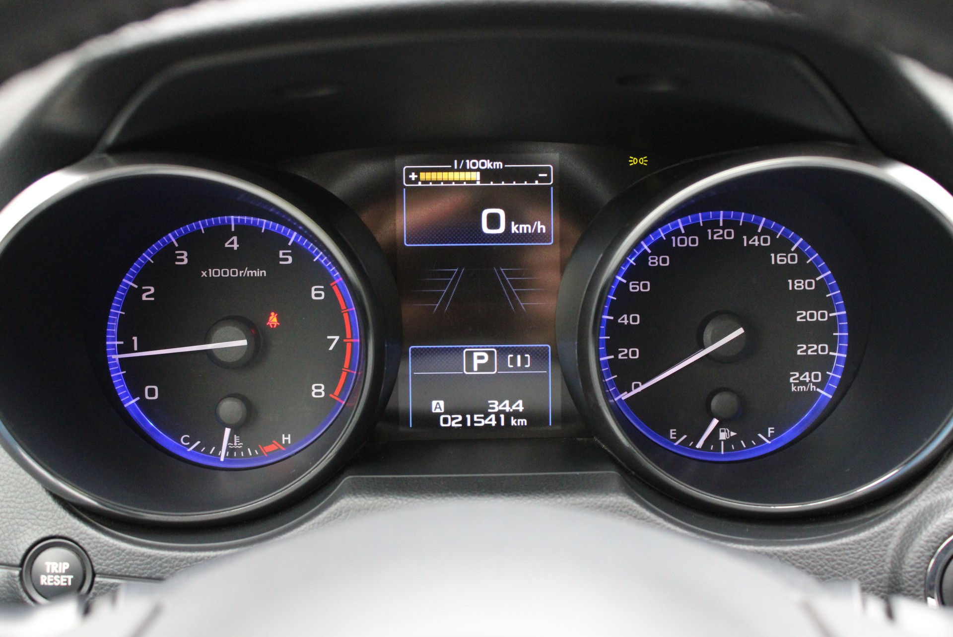 SUBARU Outback 2.5i Luxury AWD Lineartronic-image-15