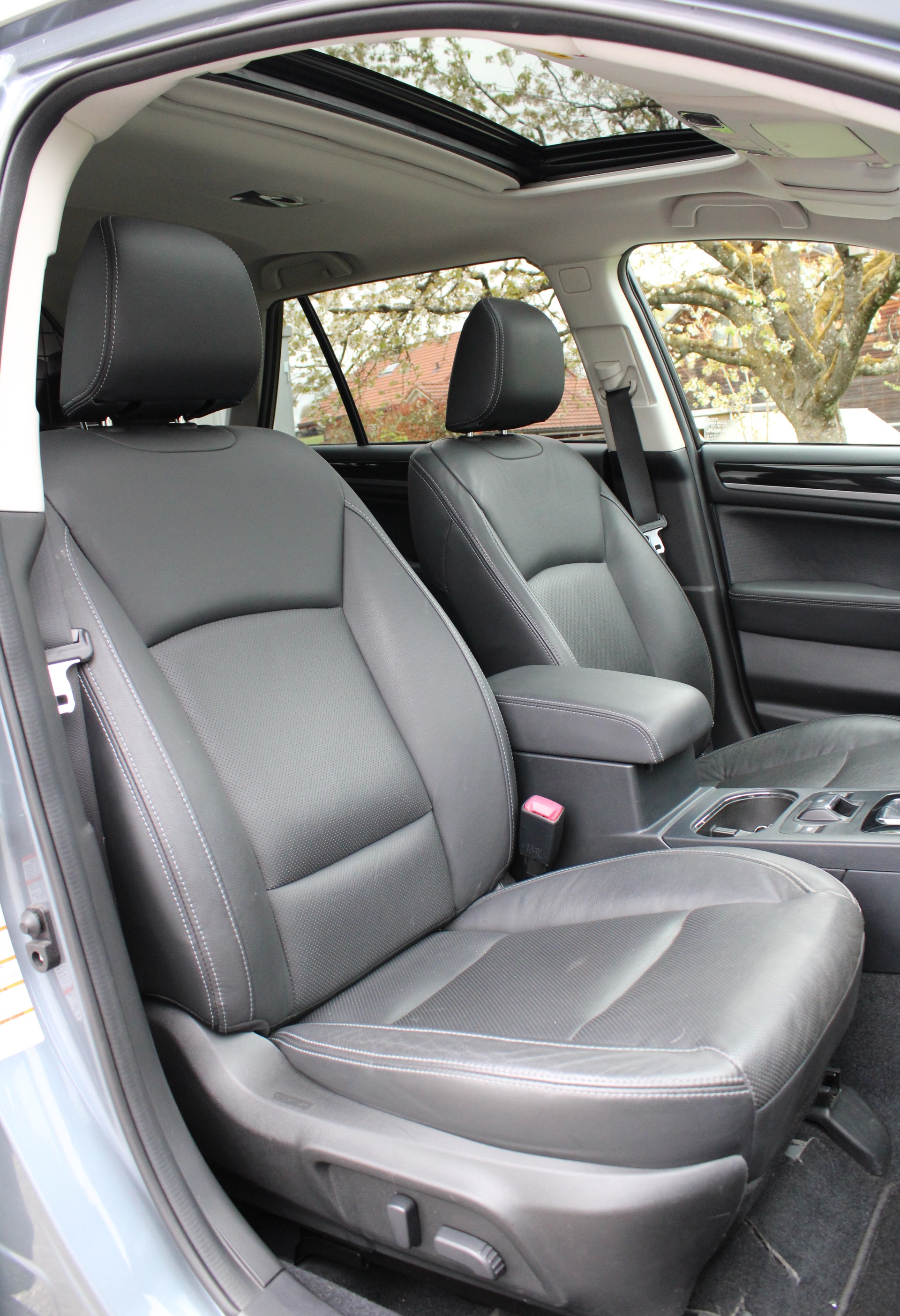 SUBARU Outback 2.5i Luxury AWD Lineartronic-image-13
