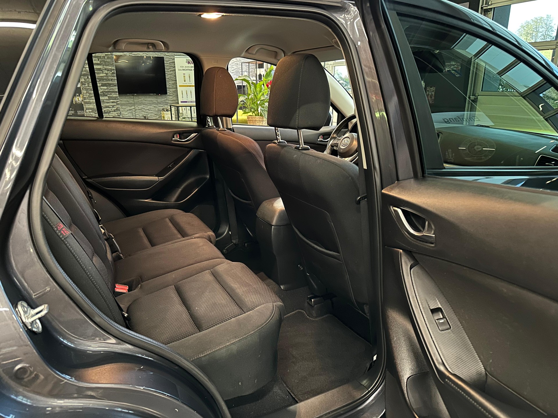 MAZDA CX-5 2.2 D Ambition FWD Automatic-image-12
