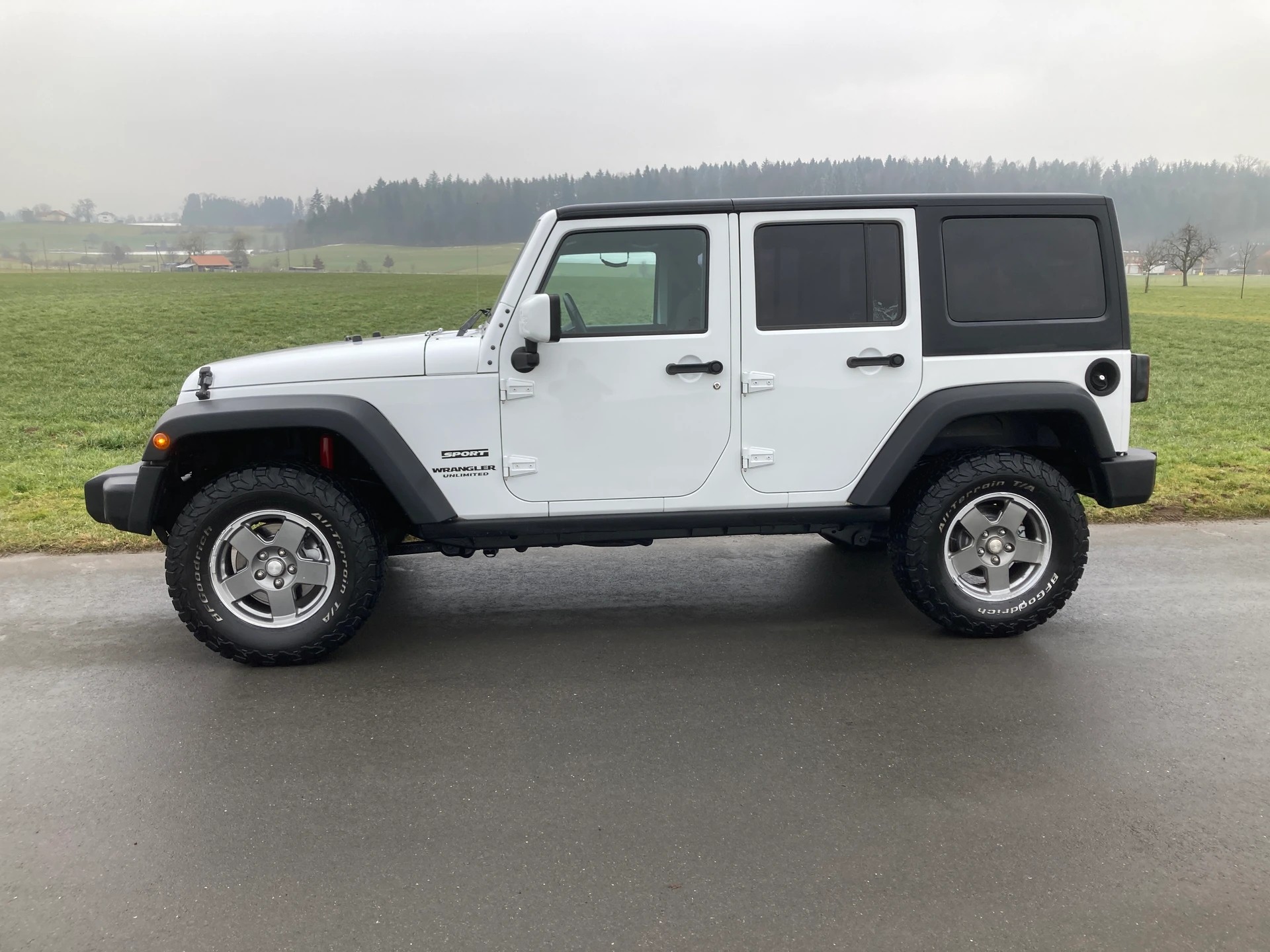 JEEP Wrangler 2.8CRD Unlimited Sport Automatic softtop-image-4