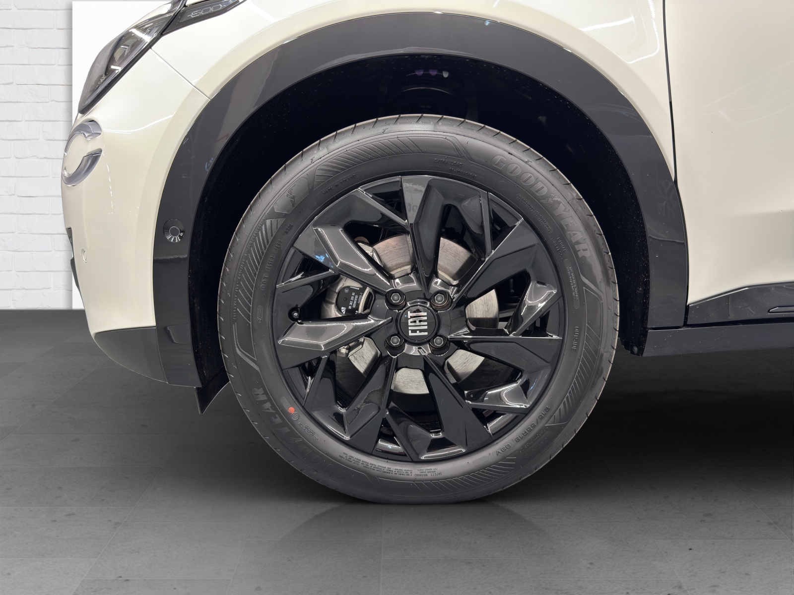 FIAT 600 1.2 Hybrid 145 Sport-image-5