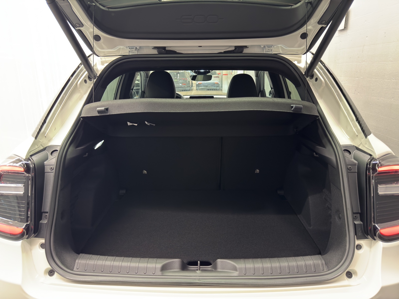 FIAT 600 1.2 Hybrid 145 Sport-image-10