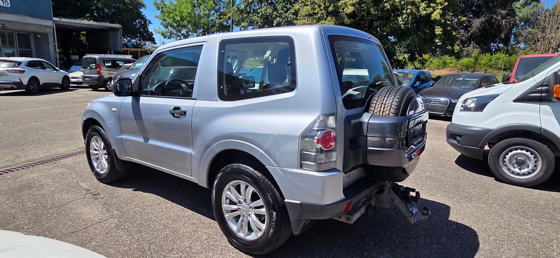 MITSUBISHI Pajero 3.2 DI-D Profi-image-9