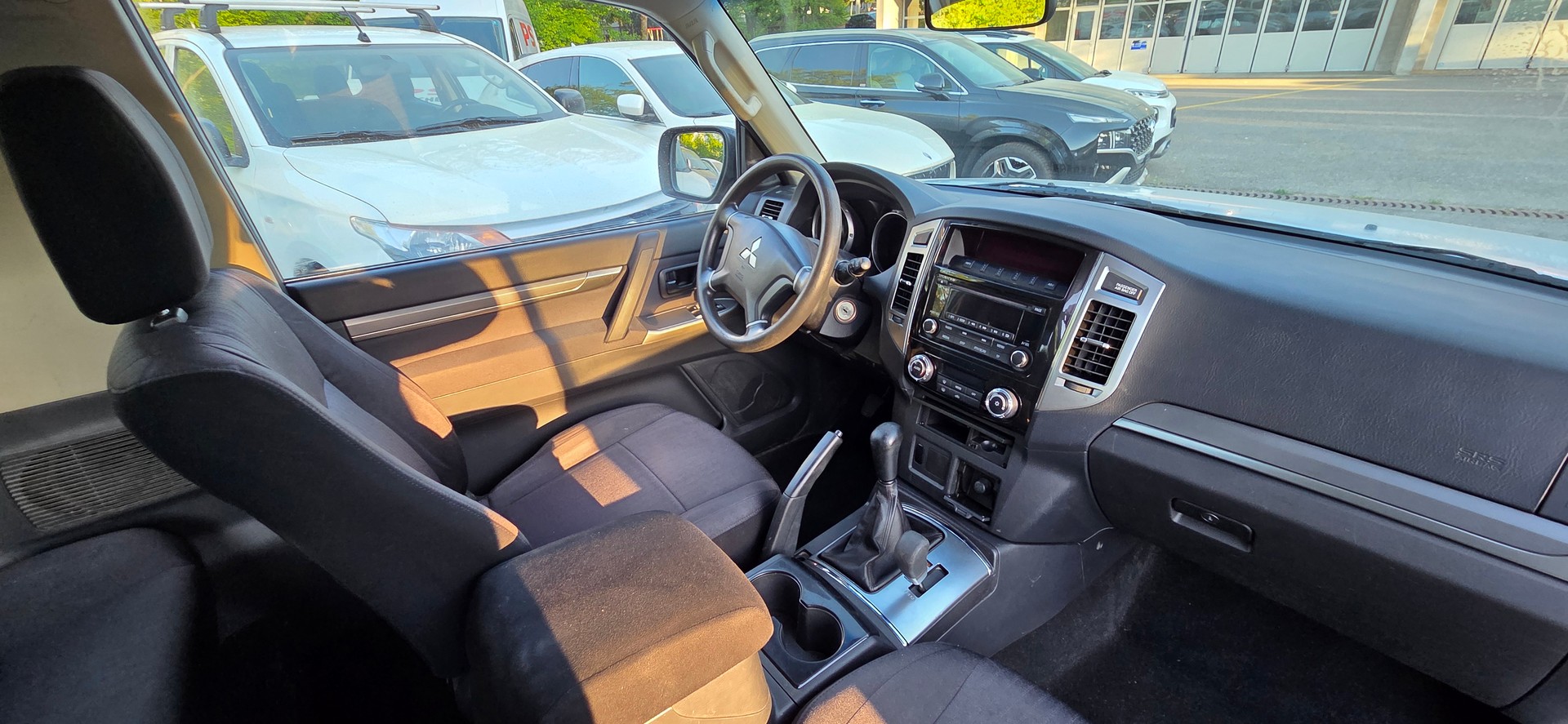 MITSUBISHI Pajero 3.2 DI-D Profi-image-5