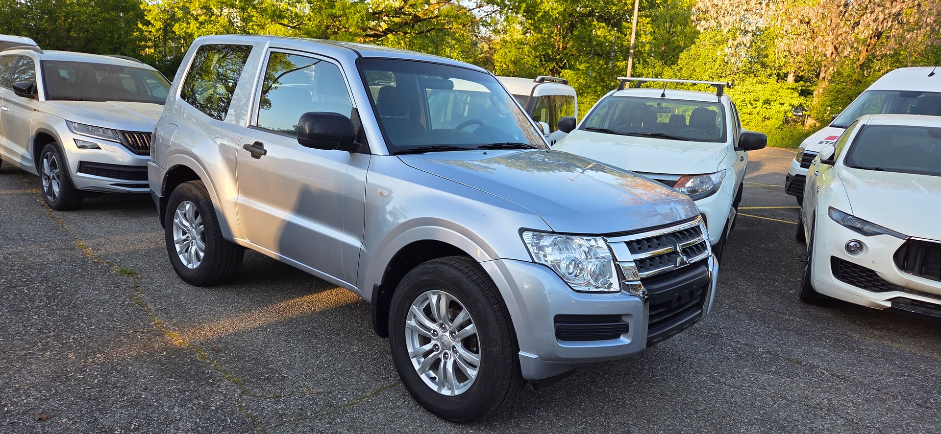 MITSUBISHI Pajero 3.2 DI-D Profi-image-2