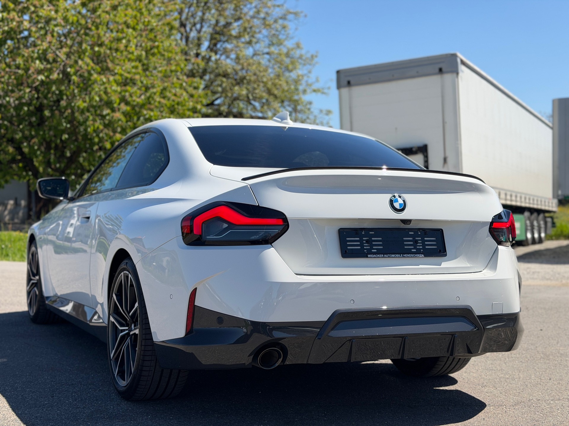 BMW 220d M Sport-image-4