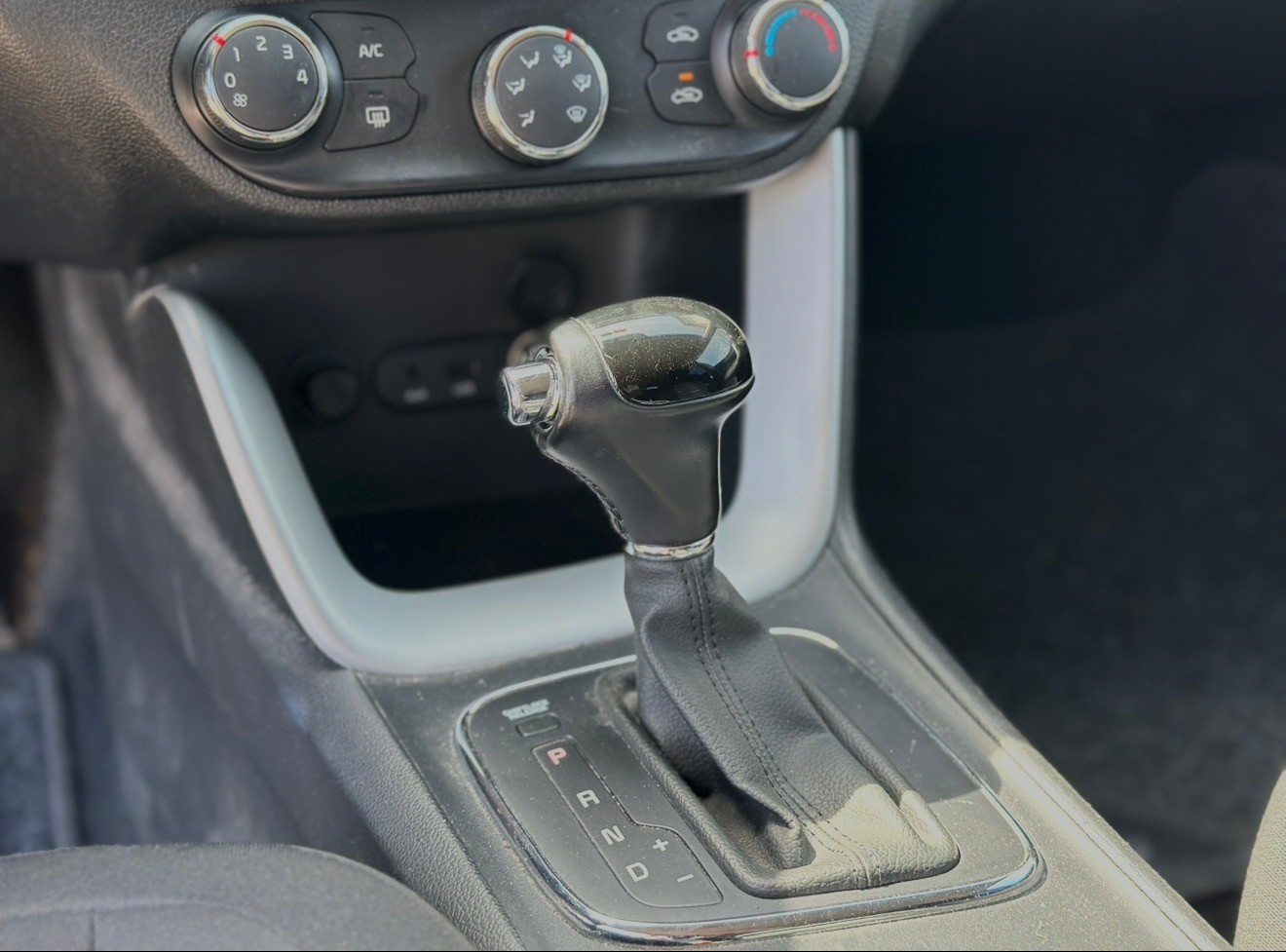 KIA Cee'd Sportswagon 1.6 GDi Style DCT-image-13