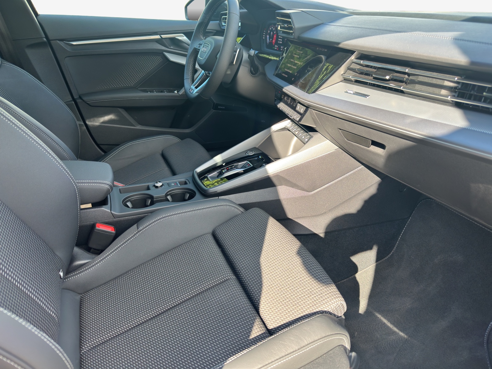 AUDI A3 Sportback 35 TFSI S line S-tronic-image-14