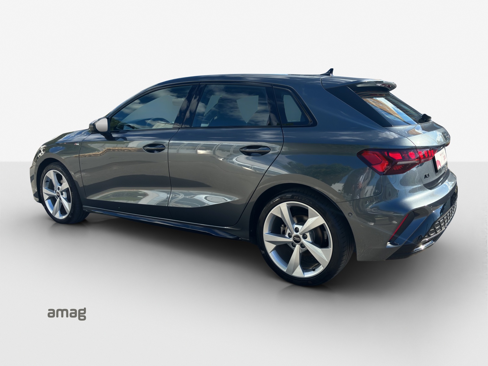 AUDI A3 Sportback 35 TFSI S line S-tronic-image-2