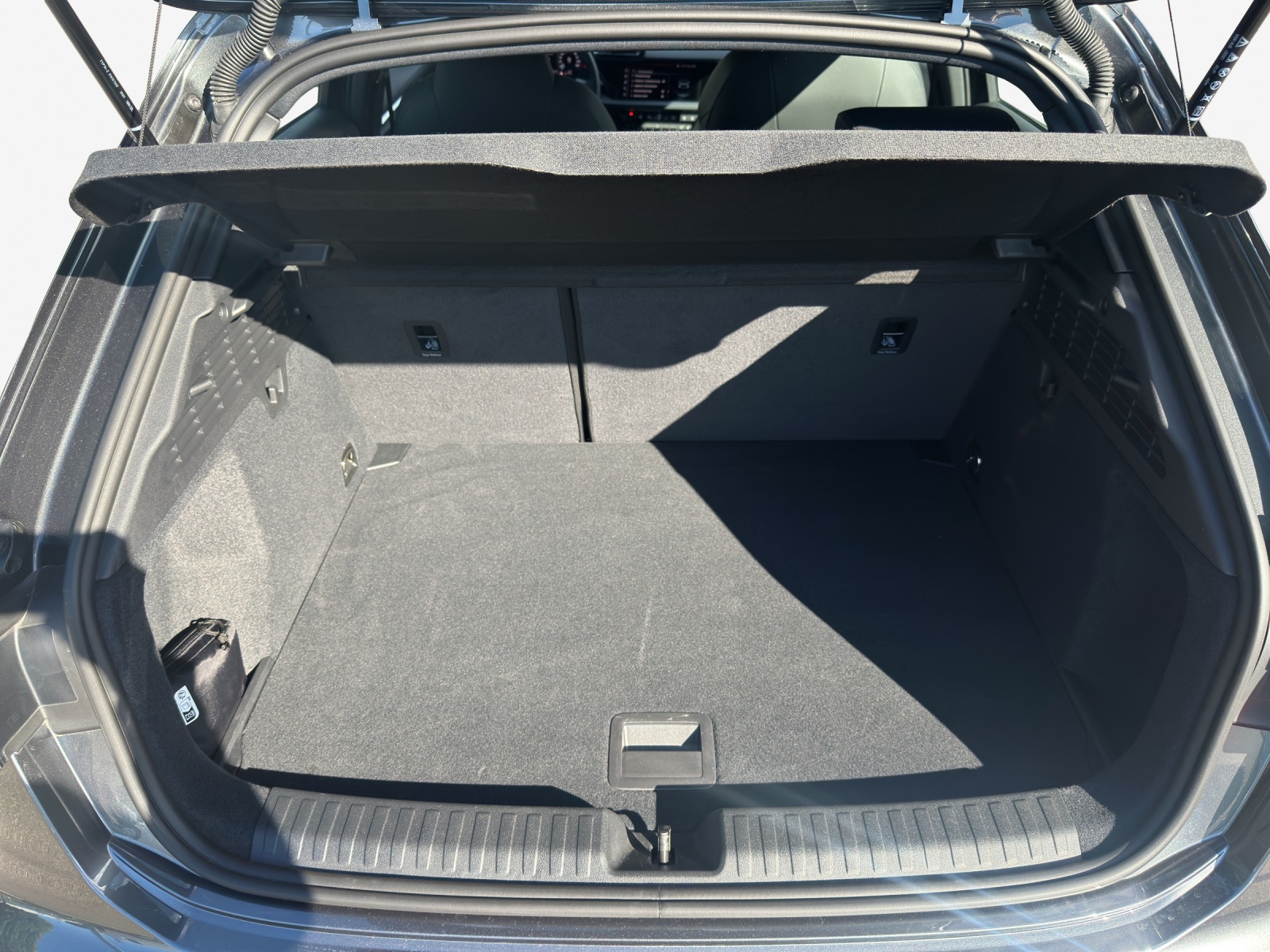AUDI A3 Sportback 35 TFSI S line S-tronic-image-12
