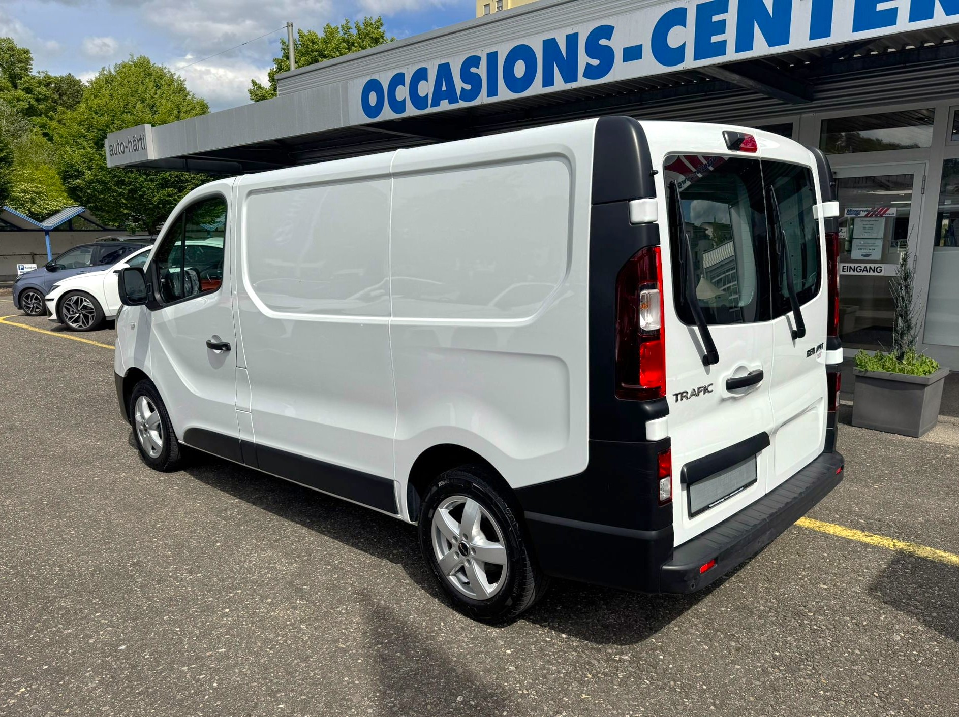 RENAULT Trafic Ene dCi120 2.0 Bus L1H1 Erhöhte Nutzlast 1601 KG-image-12