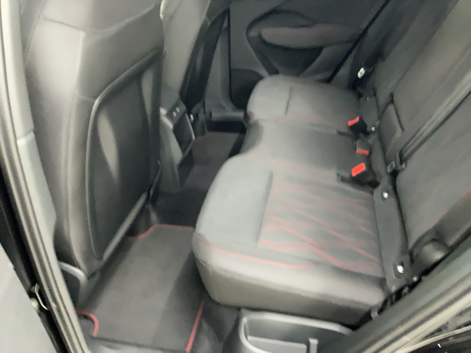 AUDI Q3 SUV 110 kW TFSI S tronic-image-11