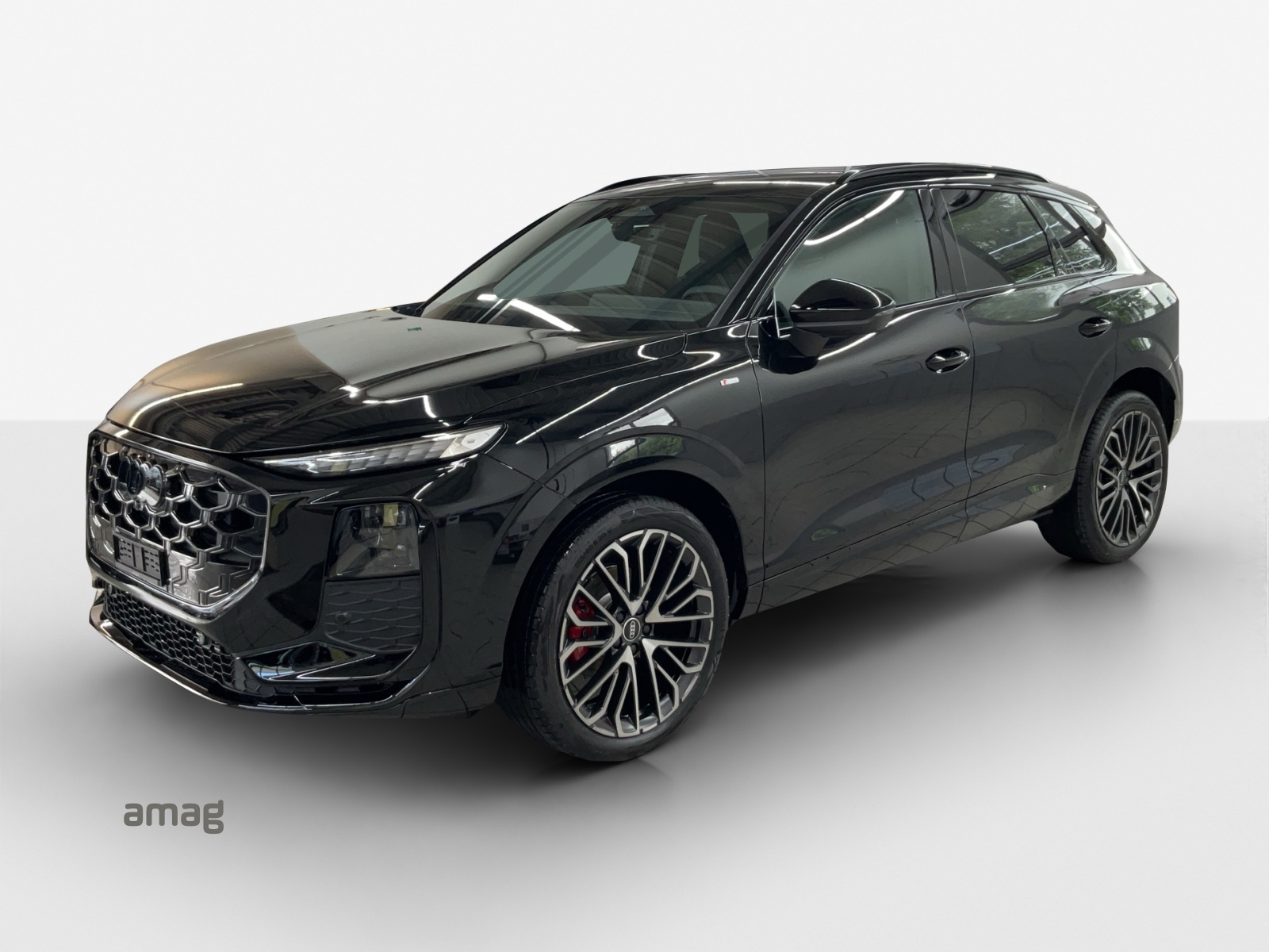 AUDI Q3 SUV 110 kW TFSI S tronic-image-0