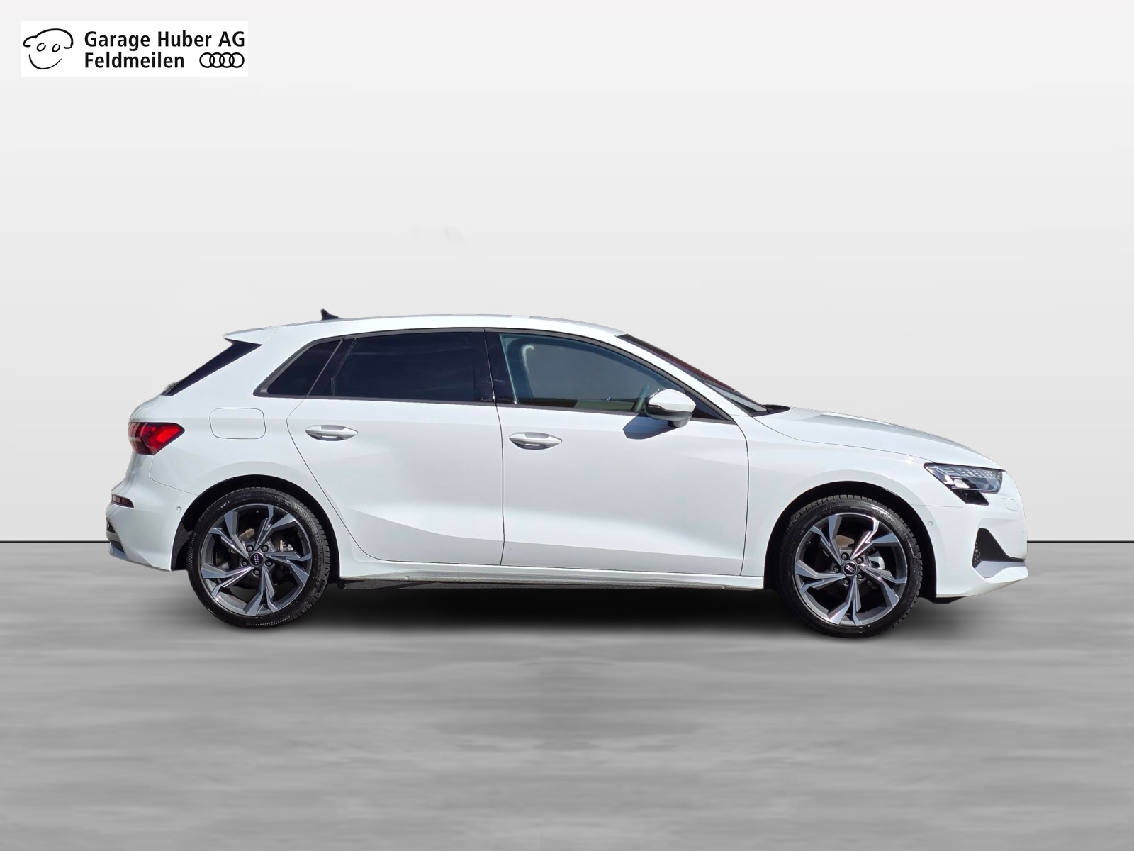AUDI A3 Sportback 35 TFSI advanced Attraction S-tronic-image-1