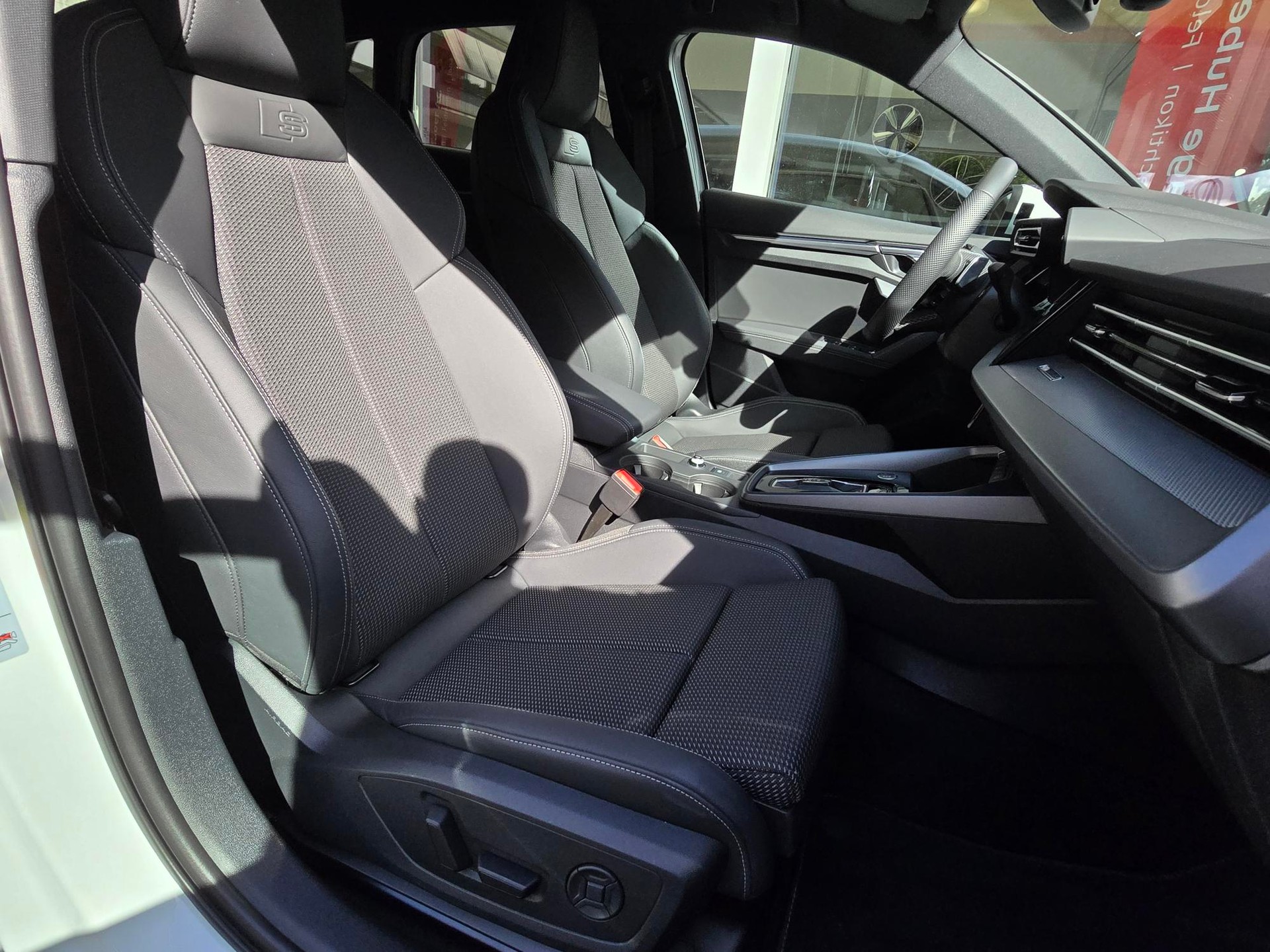 AUDI A3 Sportback 35 TFSI advanced Attraction S-tronic-image-7