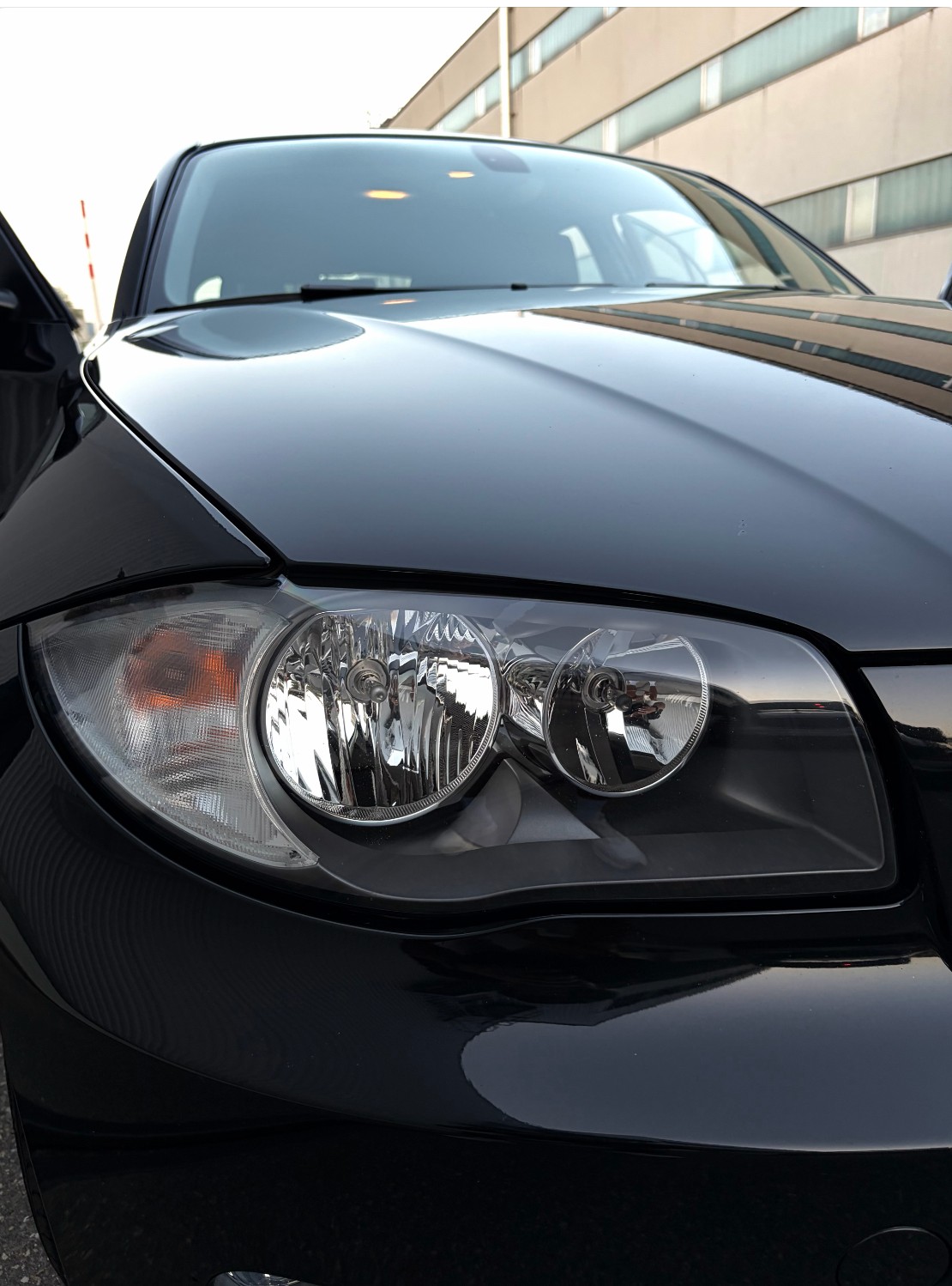 BMW 116i Dynamic Edition-image-8