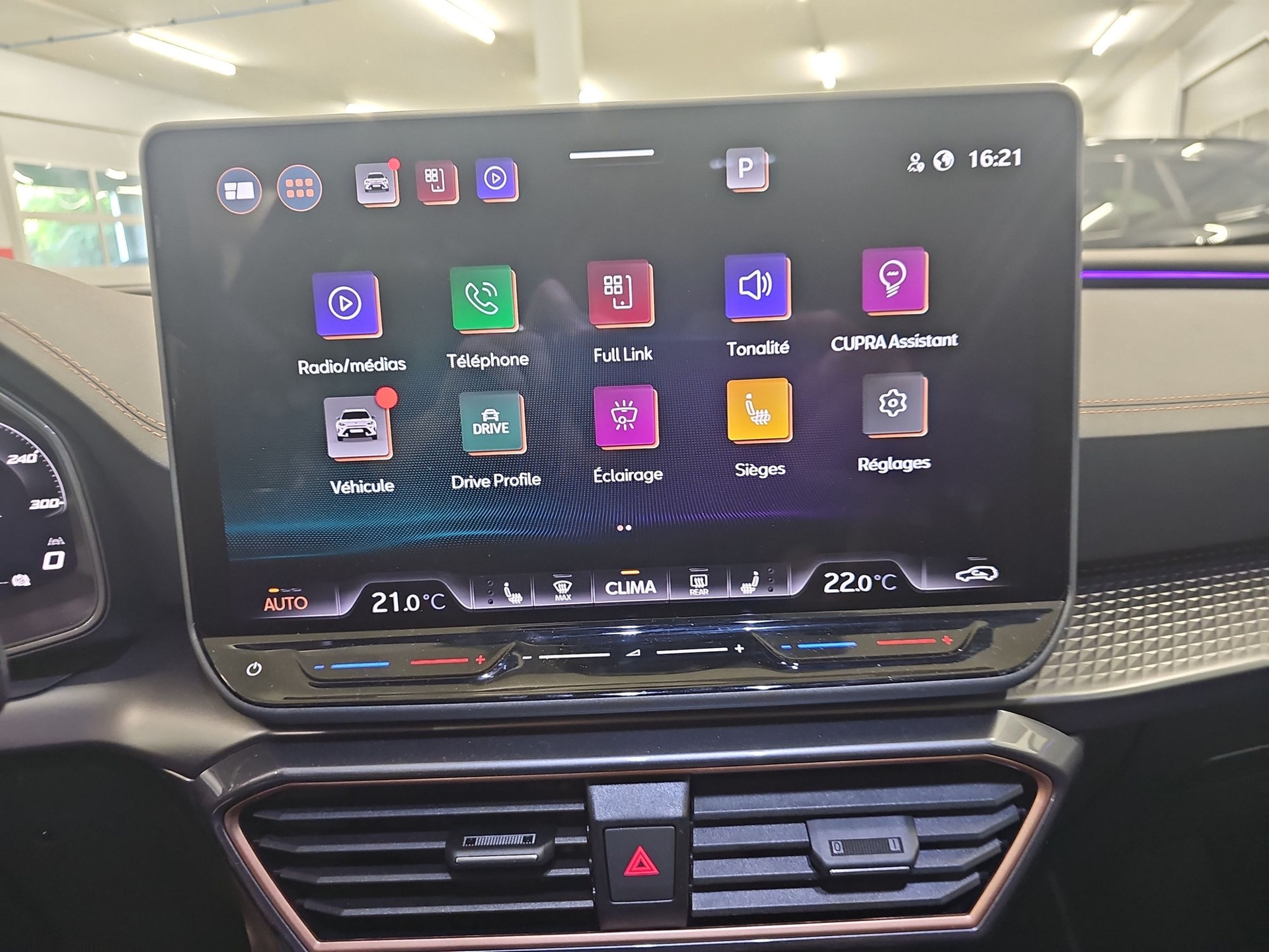 CUPRA Formentor 1.5 TSI DSG-image-10
