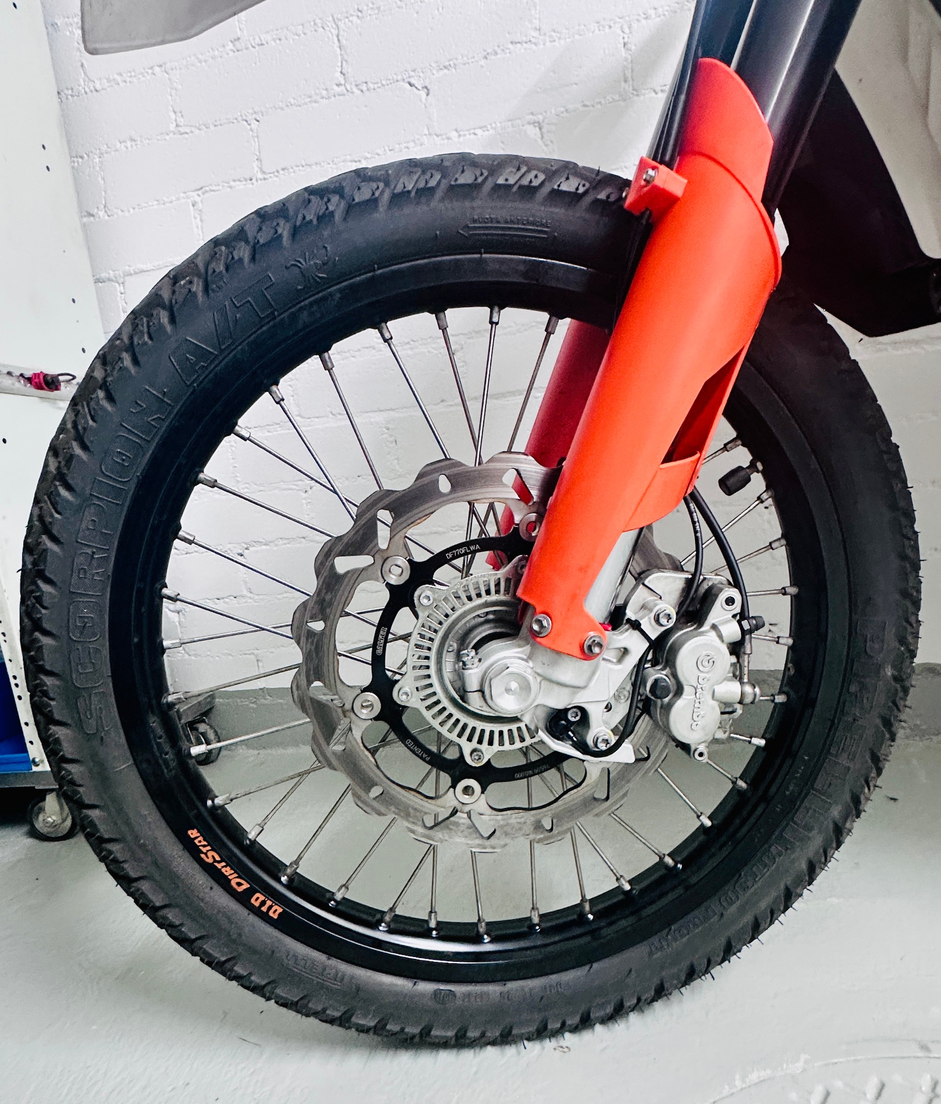 KTM 690 Enduro R-image-6