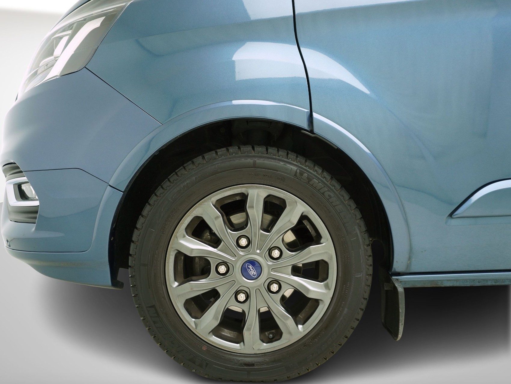 FORD Tourneo Custom Bus 320 L1 2.0 TDCi Titanium X-image-5