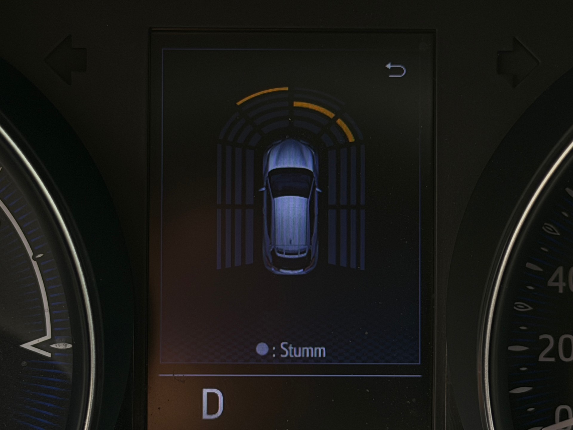 TOYOTA C-HR 2.0 VVTi HSD Trend-image-17