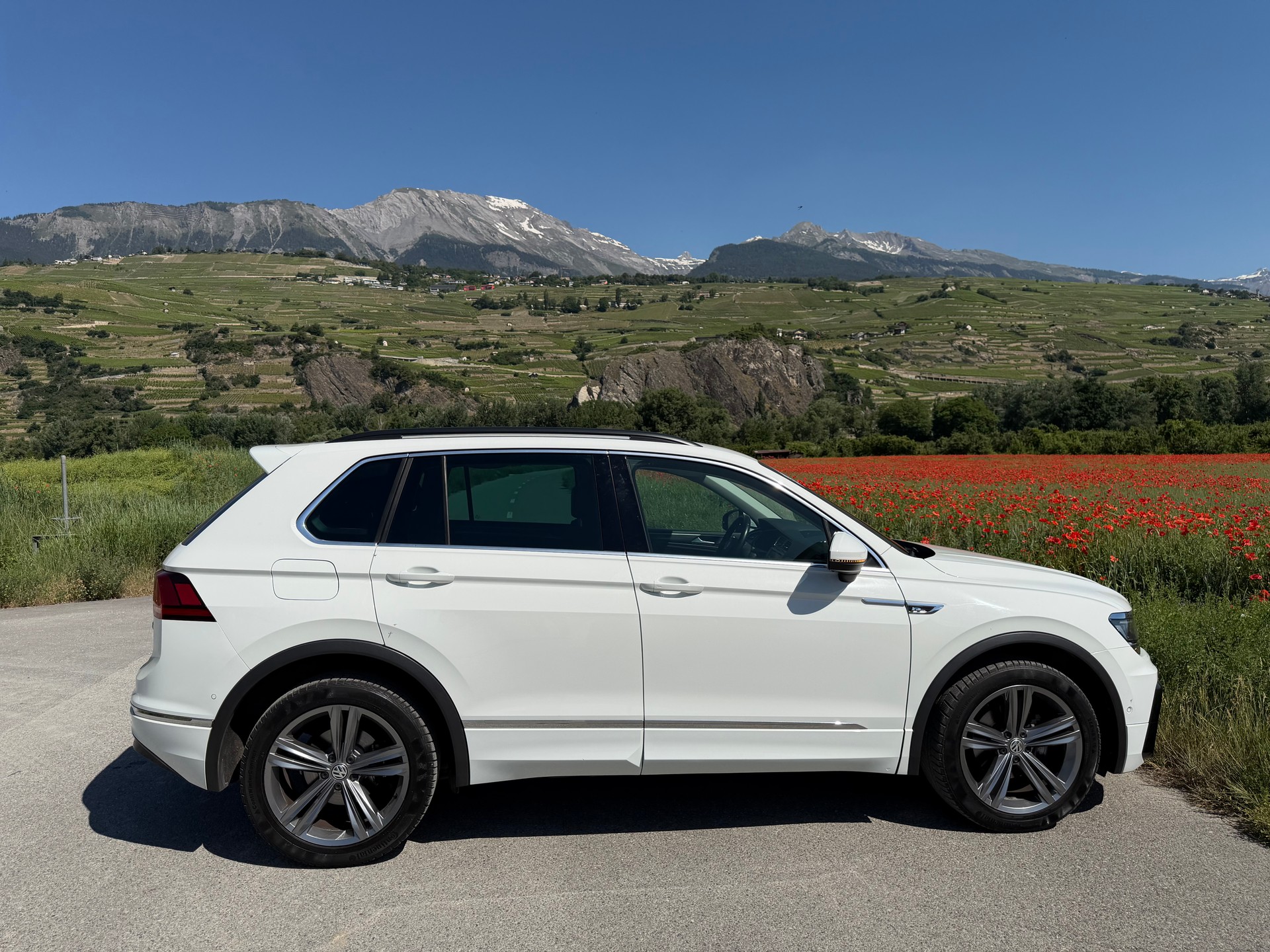 VW Tiguan 1.4TSI Comfortline 4Motion-image-2