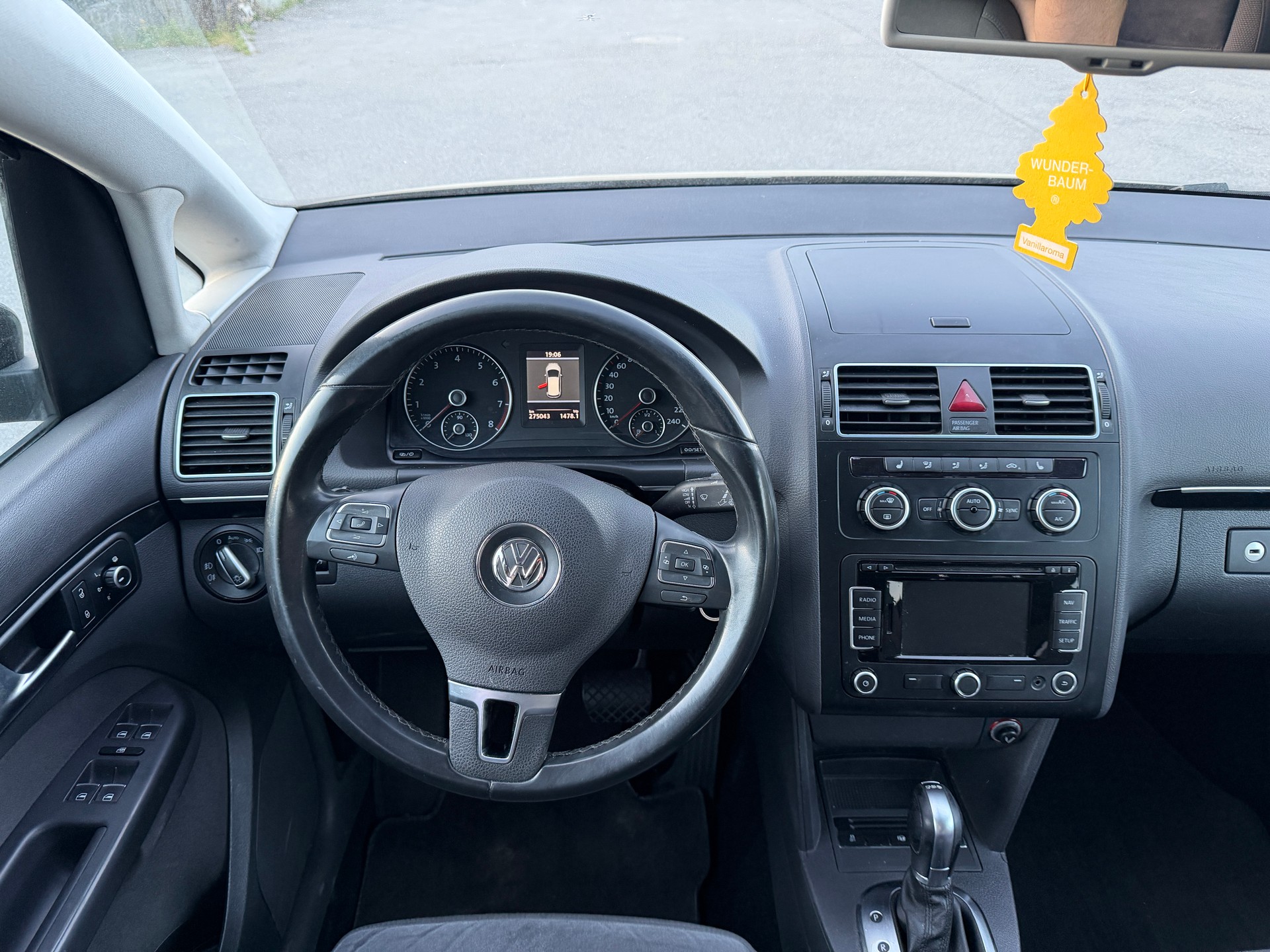 VW Touran 1.4 TSI Comfortline DSG-image-8